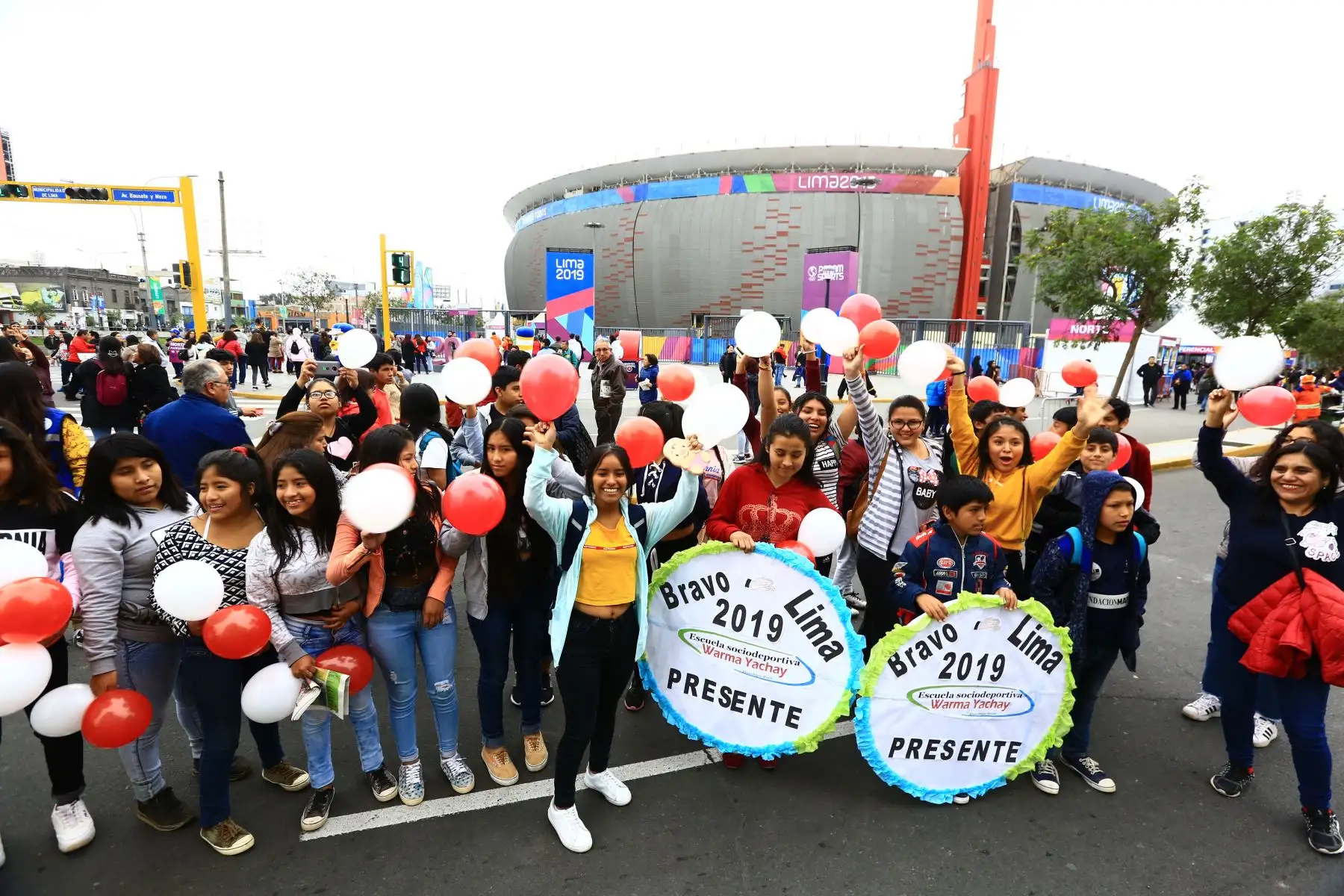 Niños de Huachipa asisten a la Clausura de los Juegos Panamericanos gracias a las entradas Solidarias de Lima 2019