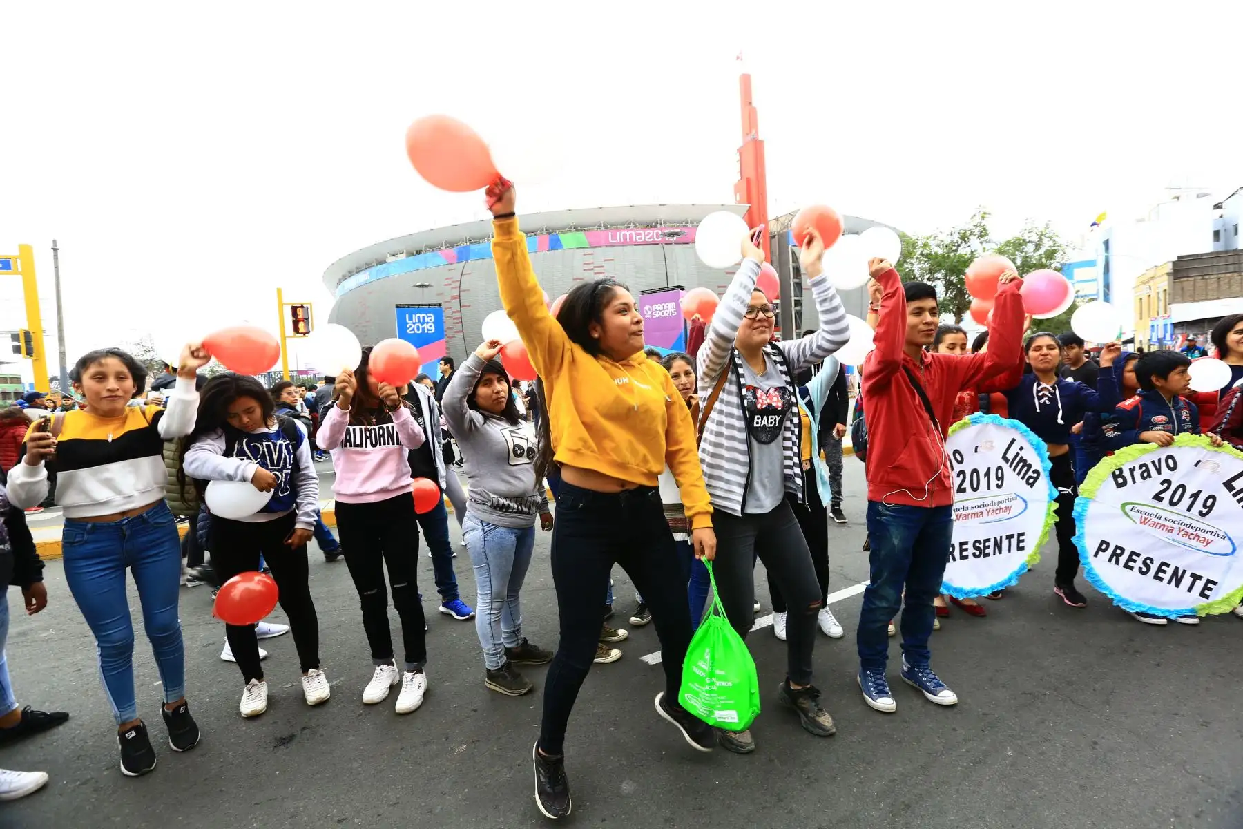 Niños de Huachipa asisten a la Clausura de los Juegos Panamericanos gracias a las entradas Solidarias de Lima 2019