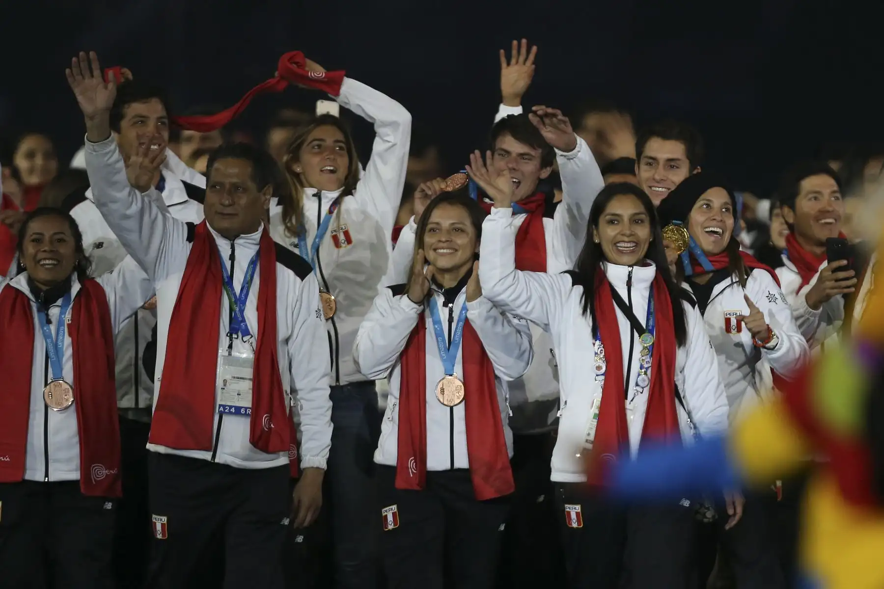 La delegación de Perú participa en el Desfile de las Naciones durante la ceremonia de clausura de los Juegos Panamericanos de Lima 2019 en Lima el 11 de agosto de 2019. AFP