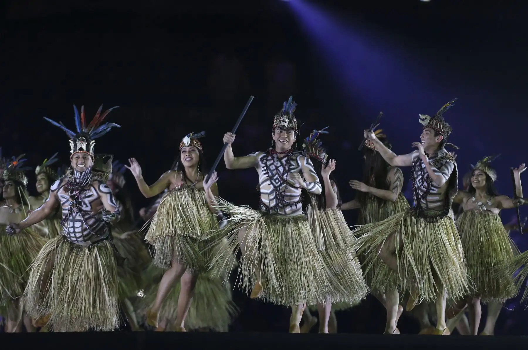 Los artistas representan escenas y artefactos de las culturas antiguas del Perú durante la ceremonia de clausura de los Juegos Panamericanos de Lima 2019 en Lima el 11 de agosto de 2019.AFP