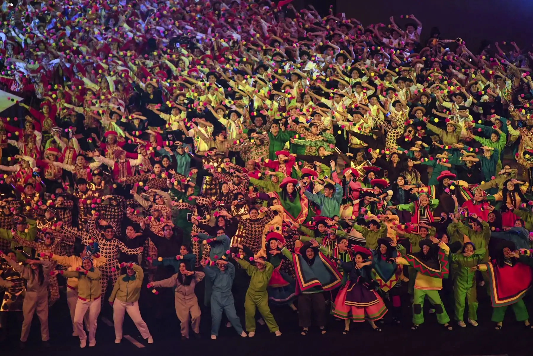 Los artistas bailan durante la ceremonia de clausura de los Juegos Panamericanos de Lima 2019 en Lima el 11 de agosto de 2019. AFP