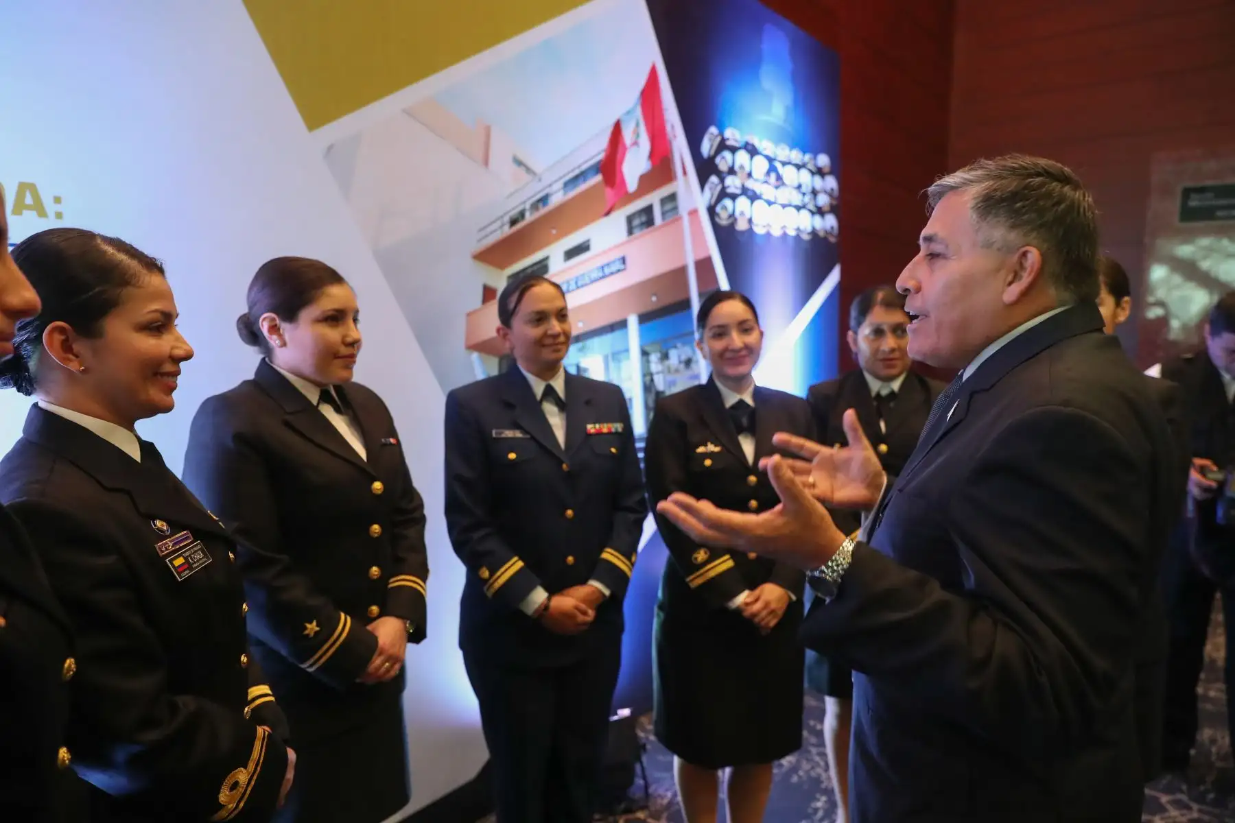 Ministro de Defensa Jorge Moscoso inauguró el Foro Internacional: La Mujer en la Armada. Foto: ANDINA/MINDEF
