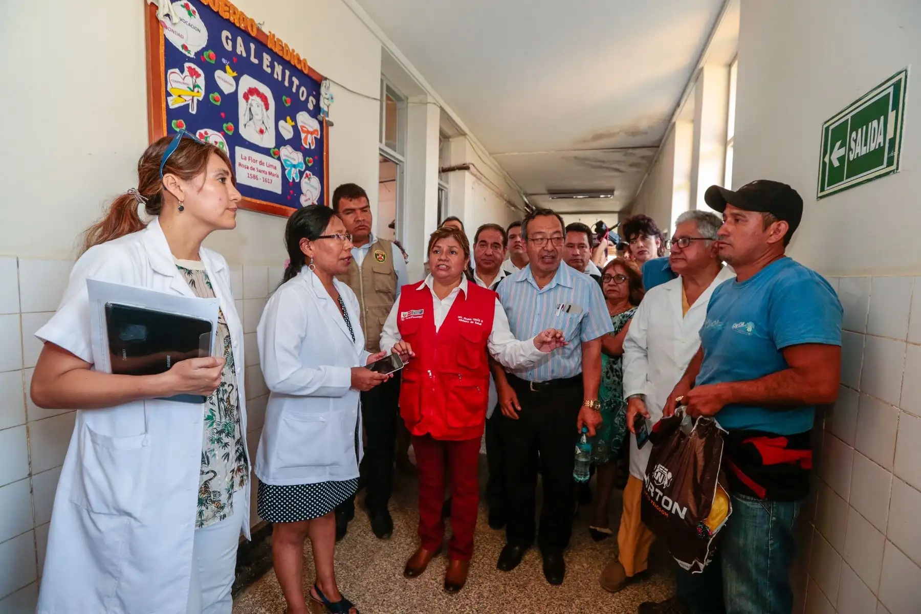 Ministra de Salud, Zulema Tomás anuncia la construcción de dos nuevos hospitales en Madre de Dios. Así mismo visitó centros de salud para conocer las necesidades de cada establecimiento. 
Foto: MINSA
