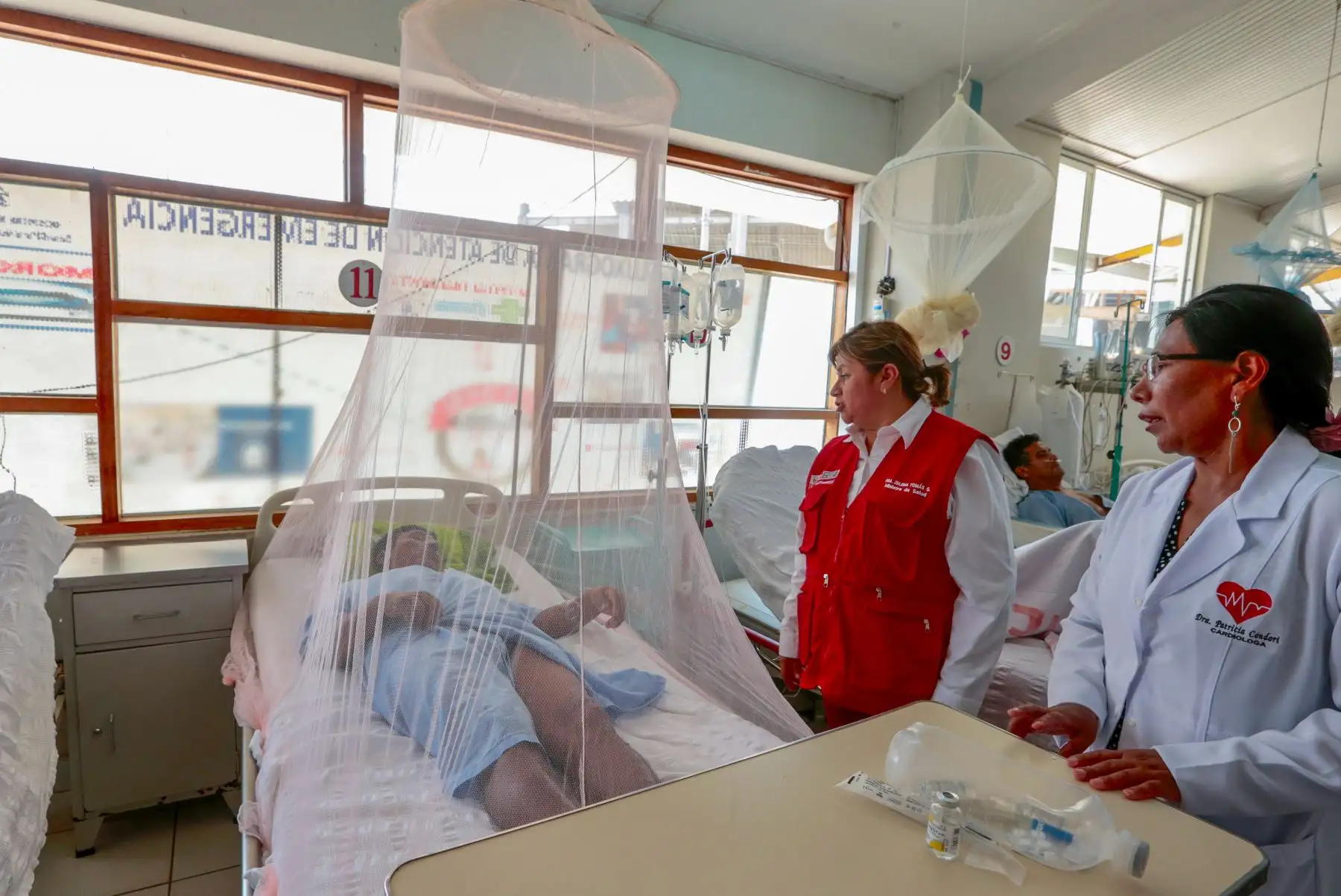 Ministra de Salud, Zulema Tomás anuncia la construcción de dos nuevos hospitales en Madre de Dios. Así mismo visitó centros de salud para conocer las necesidades de cada establecimiento. 
Foto: MINSA