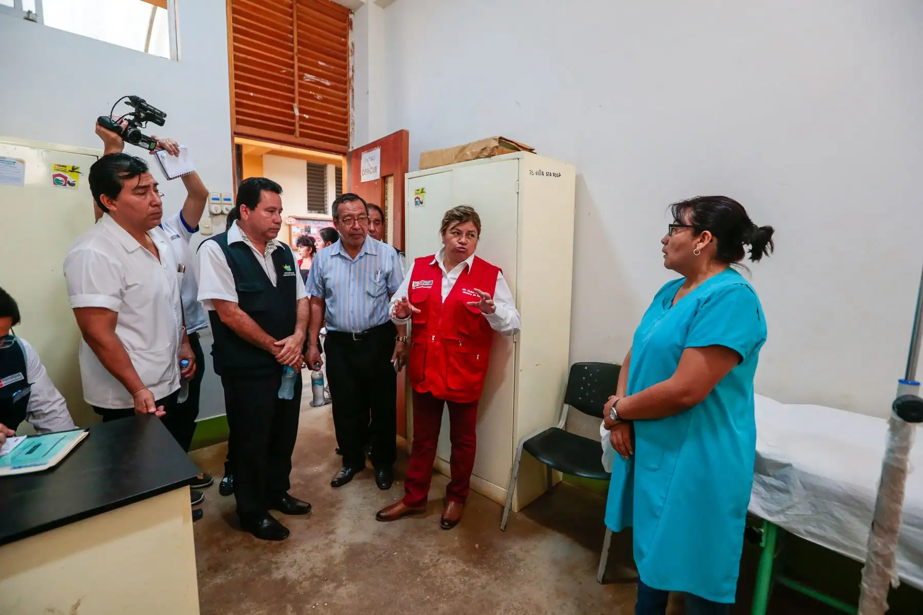 Ministra de Salud, Zulema Tomás anuncia la construcción de dos nuevos hospitales en Madre de Dios. Así mismo visitó centros de salud para conocer las necesidades de cada establecimiento. 
Foto: MINSA