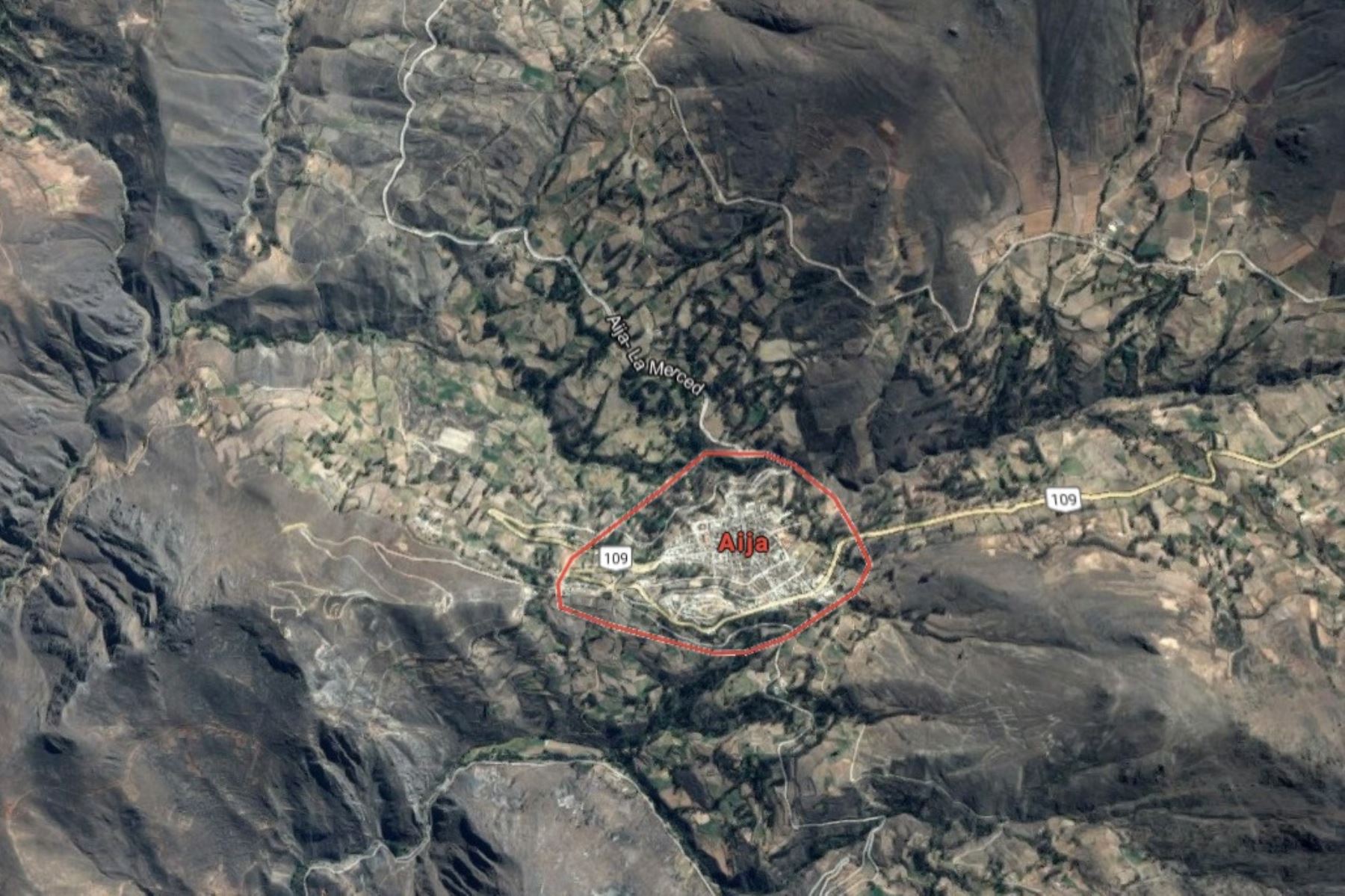 Sismo de magnitud 5.2 alarmó esta mañana la sierra de Áncash. El epicentro se ubicó cerca de la localidad de Aija. Foto: Google
