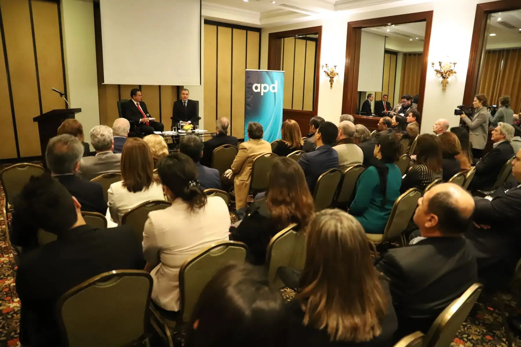 Titular de la PCM, Salvador del Solar participa en el foro "Situación y perspectivas de la institucionalidad política y económica del país"
Foto: PCM