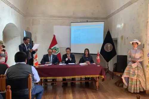 Gobernadores de la Mancomunidad Sur se reúnen esta tarde en Arequipa para evaluar propuesta que plantea nueva Ley General de Minería. ANDINA/Difusión