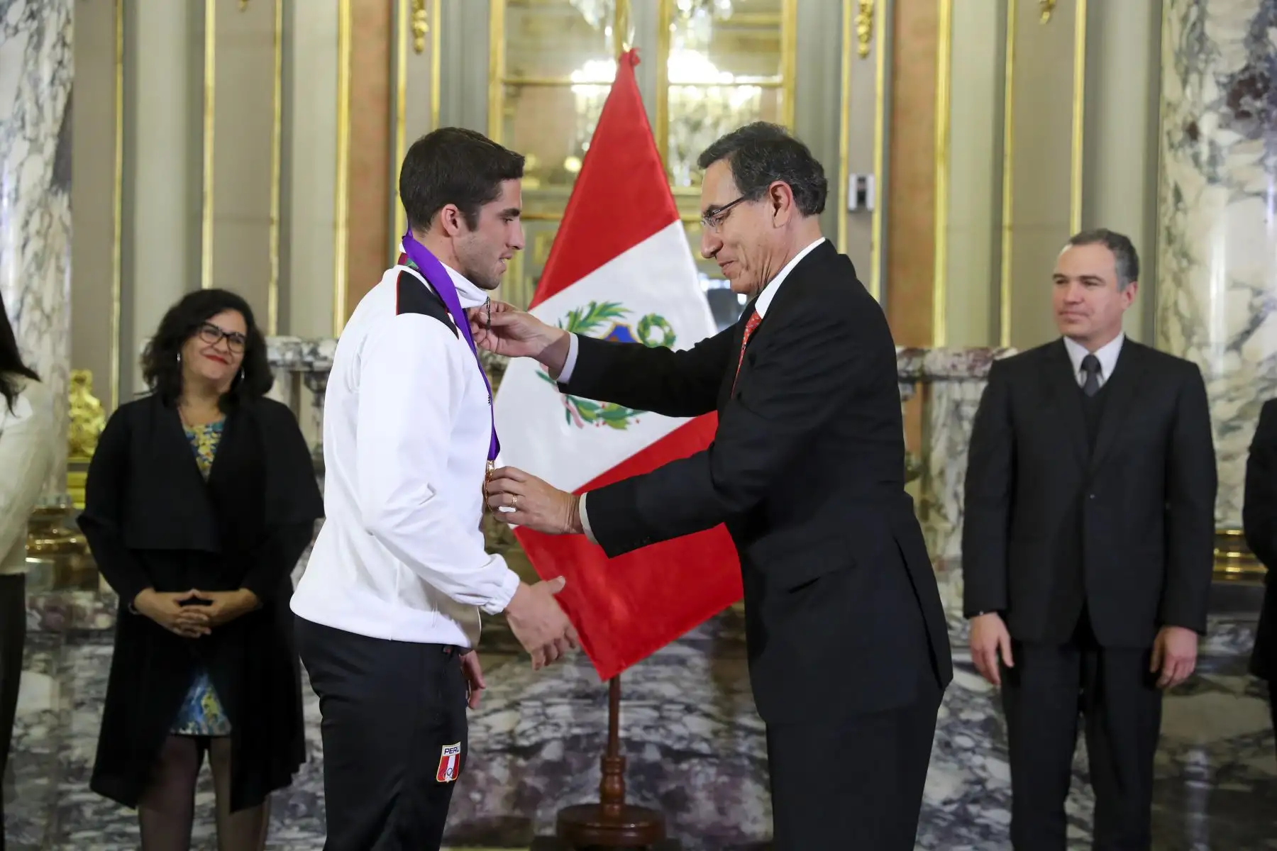 Deportistas nacionales que ganaron una medalla en los Juegos Panamericanos Lima 2019 en Palacio de Gobierno. Foto: ANDINA/Juan Pablo Azabache/ Prensa Presidencia
