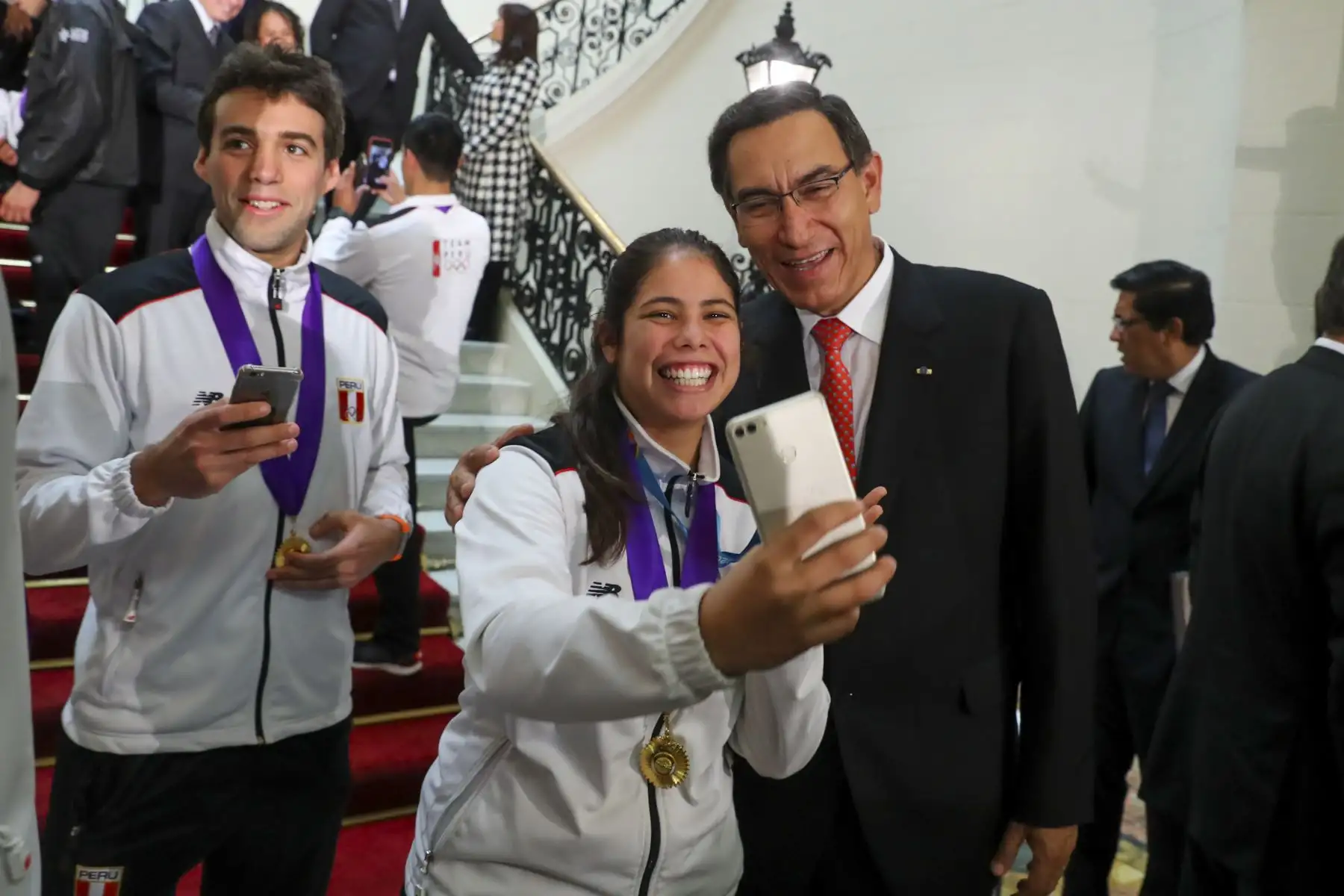 Deportistas nacionales que ganaron una medalla en los Juegos Panamericanos Lima 2019 en Palacio de Gobierno. Foto: ANDINA/Juan Pablo Azabache/ Prensa Presidencia