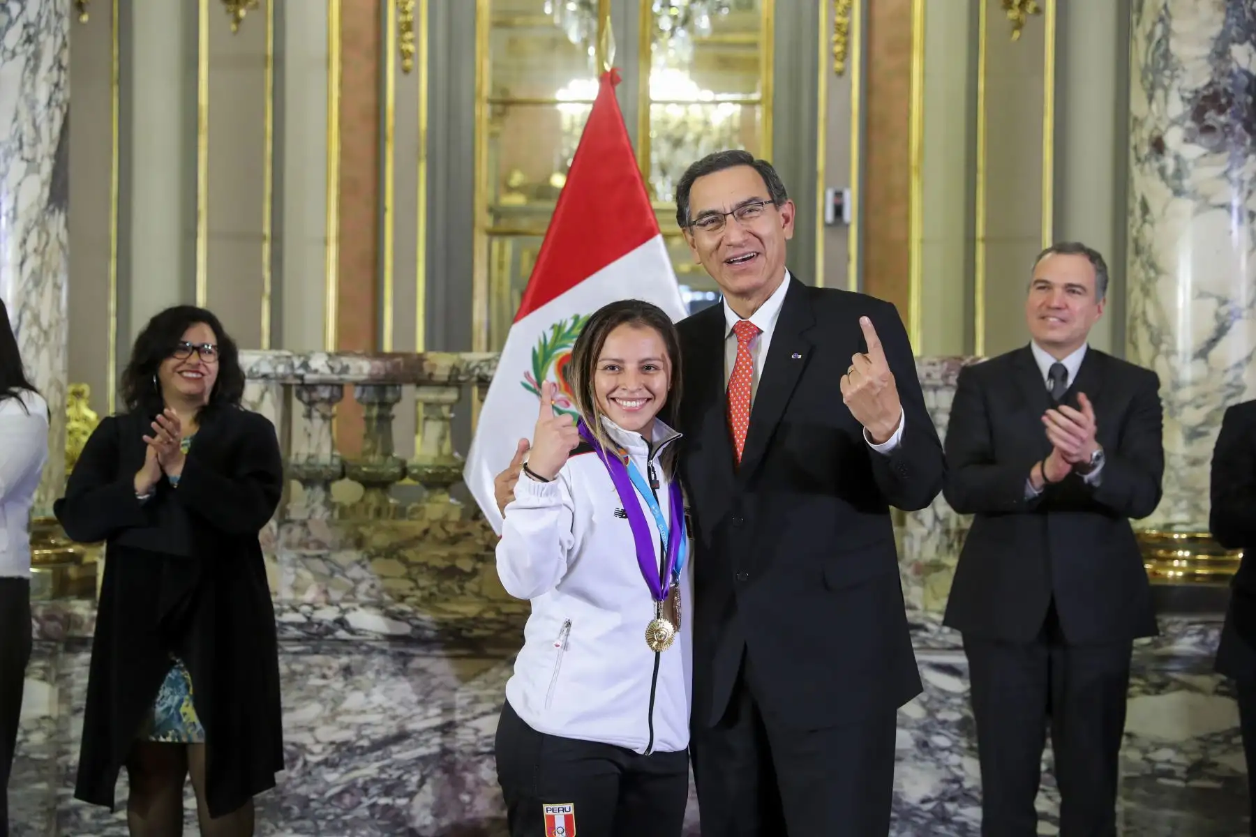 Deportistas nacionales que ganaron una medalla en los Juegos Panamericanos Lima 2019 en Palacio de Gobierno. Foto: ANDINA/Juan Pablo Azabache/ Prensa Presidencia