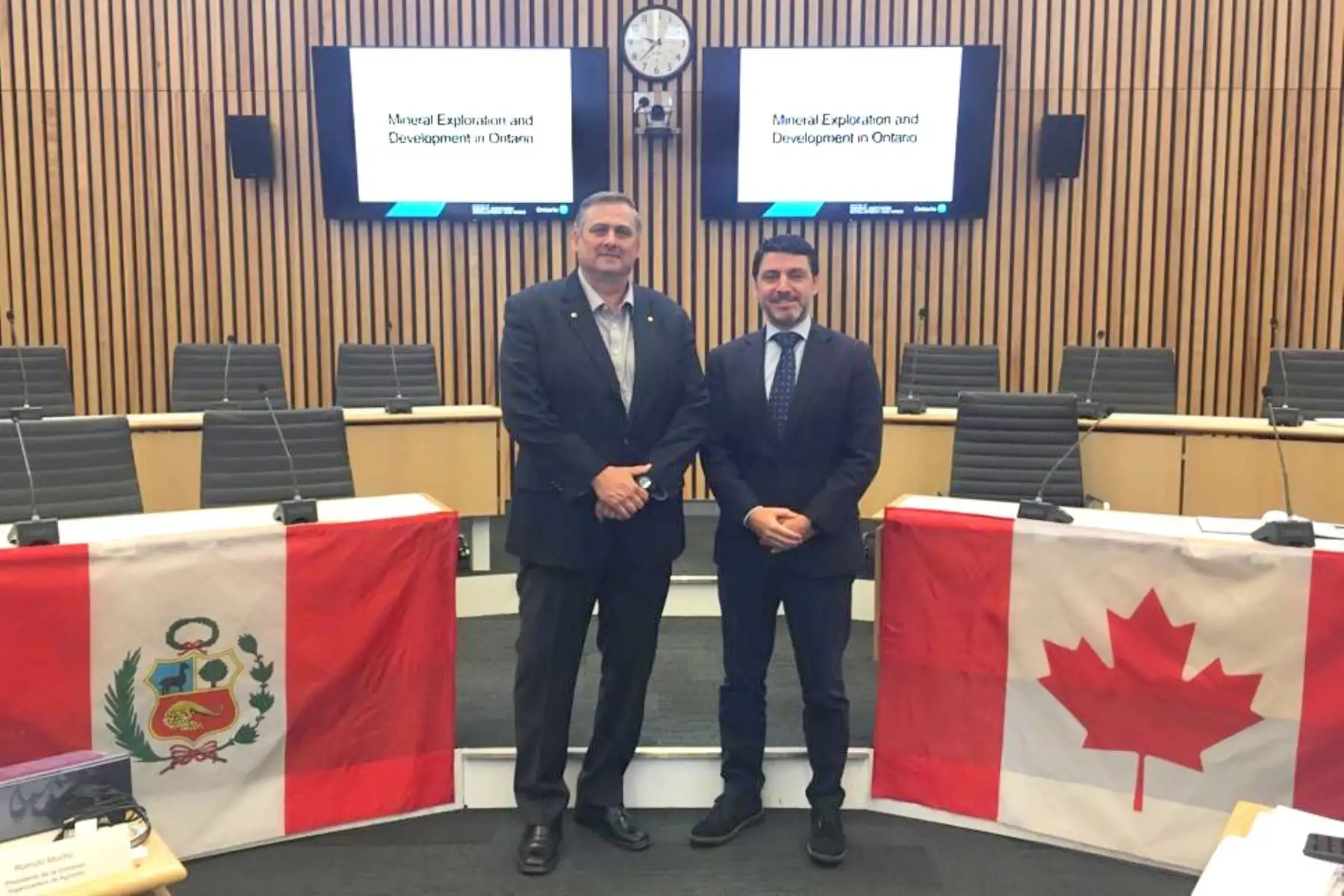 Viceministro de Minas, Augusto Cauti participa en taller de remediación ambiental en Canadá. Foto: Cortesía.