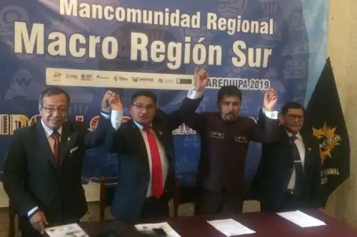 Los gobernadores de la Mancomunidad Regional Macro Región Sur analizaron en Arequipa la propuesta de la nueva Ley General de Minería. Foto: ANDINA/Rocío Méndez