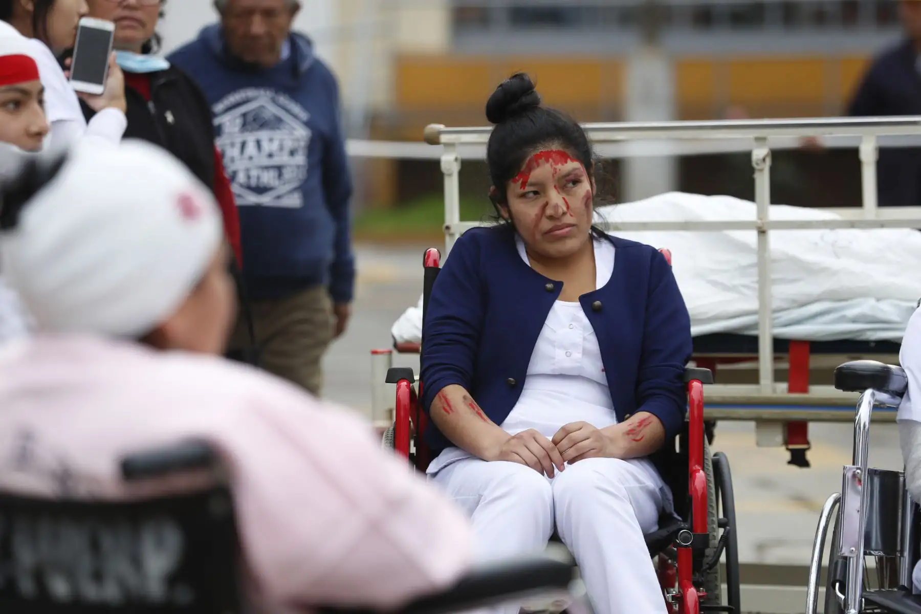 Así se vivió el simulacro nacional de sismo y tsunami en el Hospital Nacional Arzobispo Loayza en Lima. Foto: ANDINA/Josue Ramos