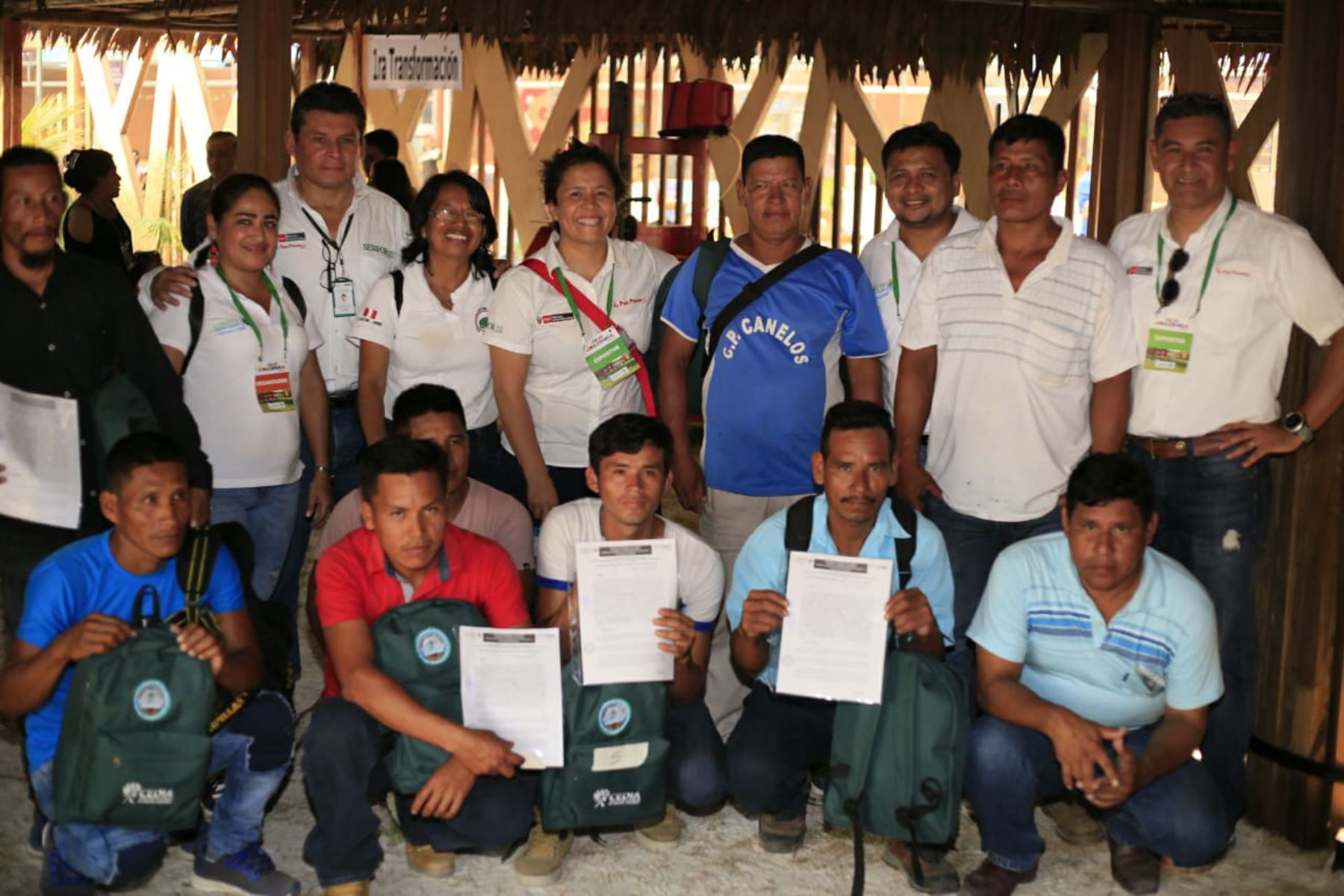 Gobierno regional de Loreto y Serfor reconocen a guardianes del bosque, en el marco de la Expoamazónica 2019.