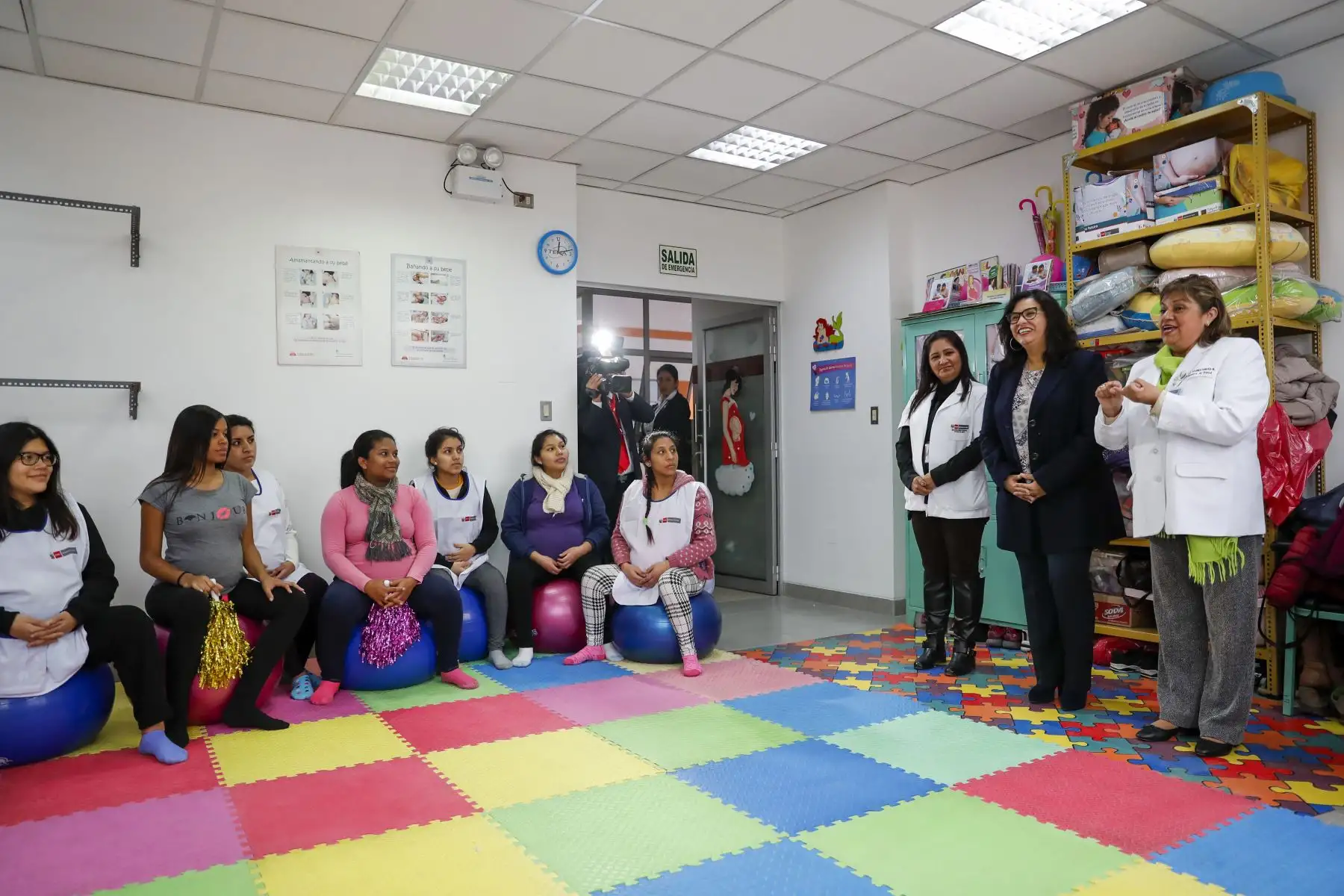 La primera dama de la Nación, Maribel Díaz, participó en el lanzamiento de la Semana Nacional de la Lactancia Materna, realizado en el Centro de Salud Materno Infantil Perú – Corea “Santa Luzmila II”, ubicado en el distrito de Comas.
Foto: ANDINA/Prensa Presidencia