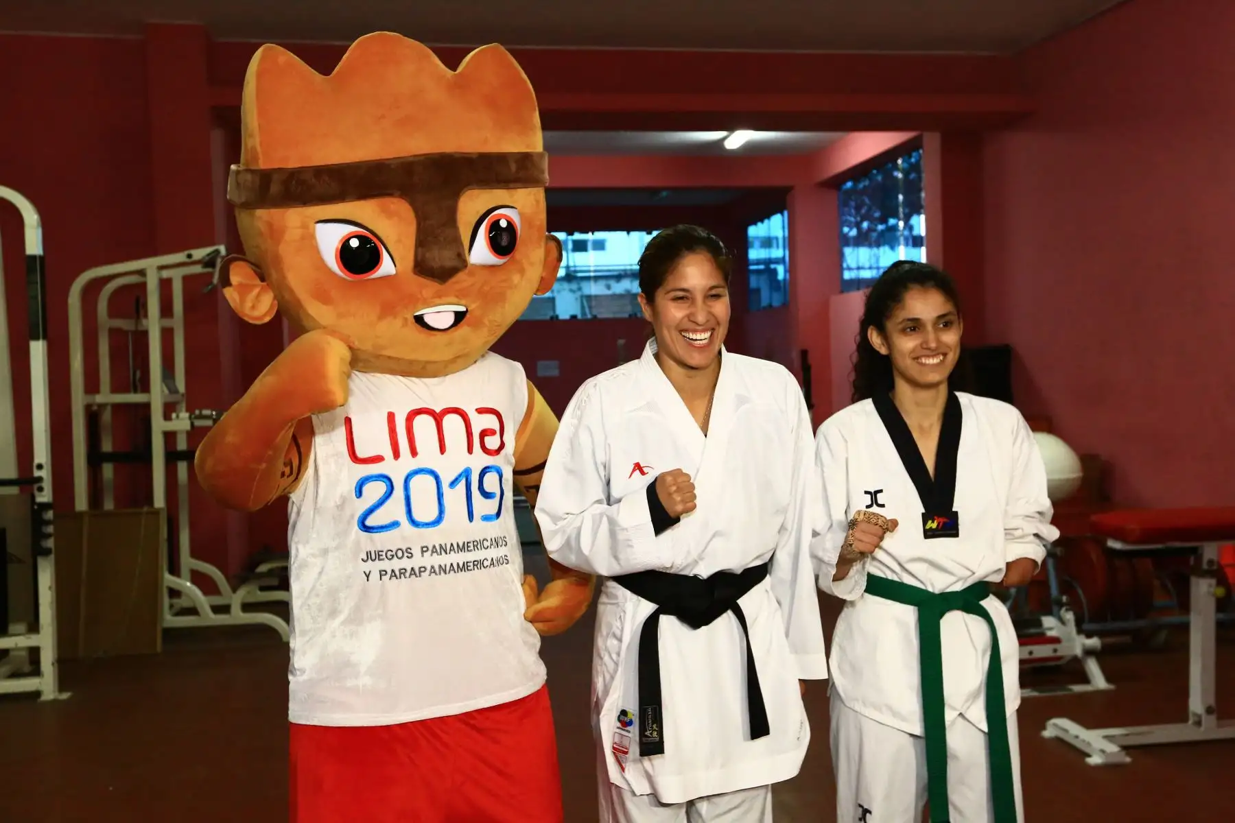 Alexandra Grande bicampeona panamericana del  Lima 2019 y Angélica Espinoza parataekwondista  nacionales que participará en los Juegos Parapanamericanos Lima 2019. Foto:ANDINA/Pedro Cardenas