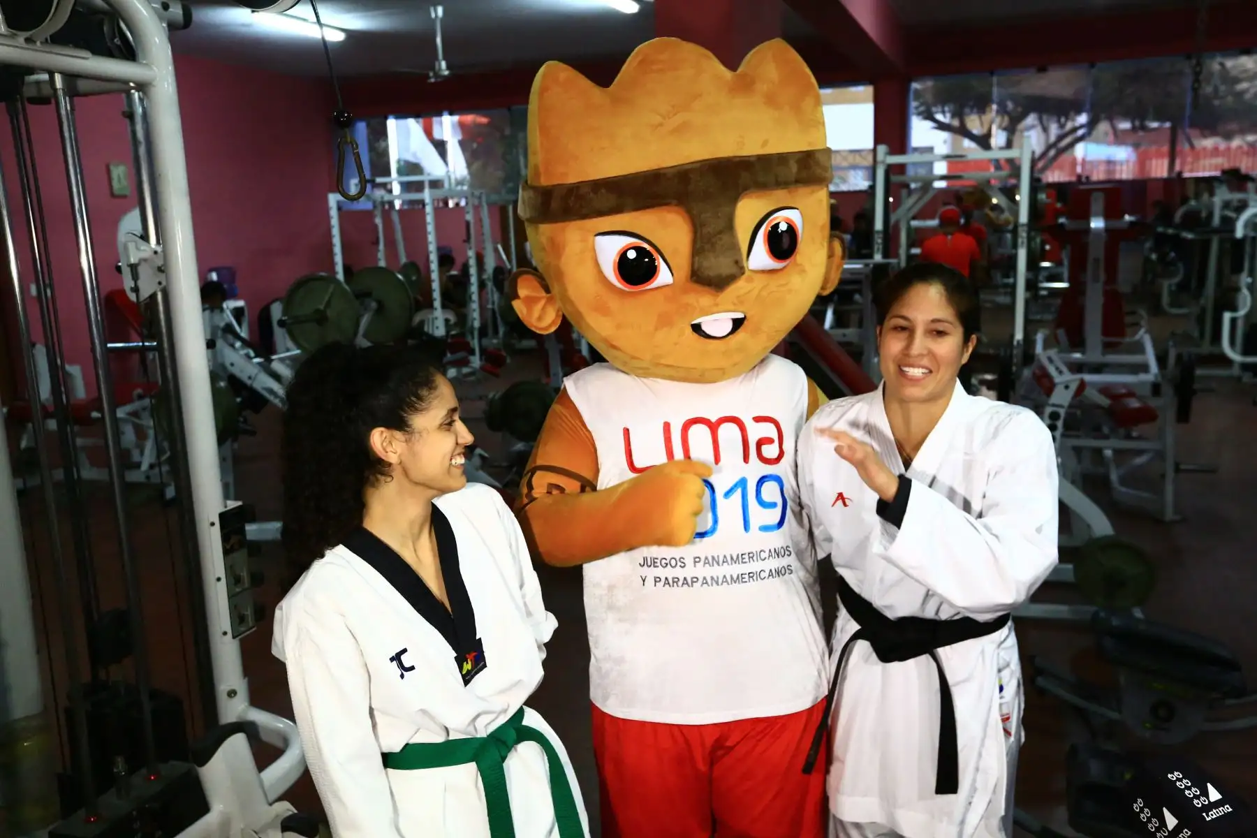 Alexandra Grande bicampeona panamericana del  Lima 2019 y Angélica Espinoza parataekwondista  nacionales que participará en los Juegos Parapanamericanos Lima 2019. Foto:ANDINA/Pedro Cardenas