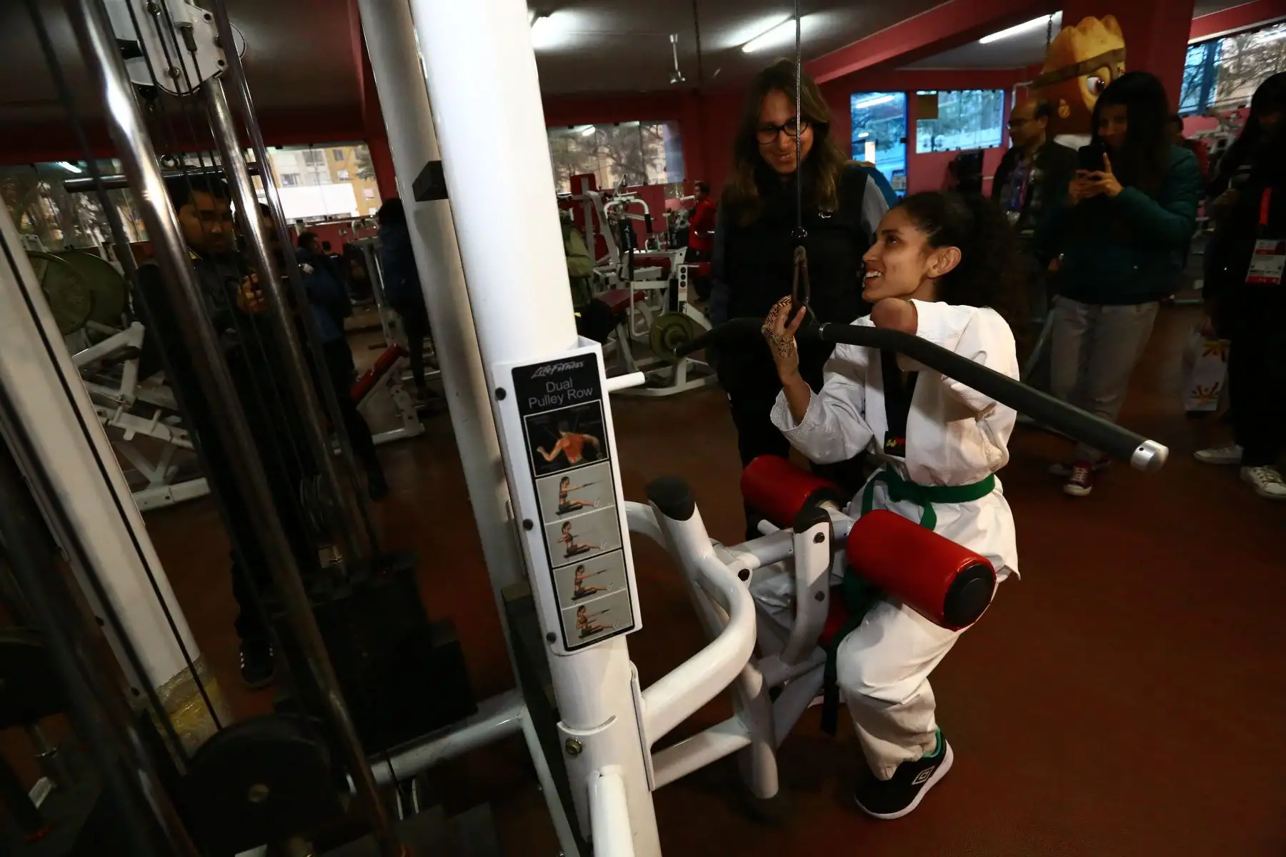 La abanderada de los Juegos ParaPanamericanos Angelica Espinoza