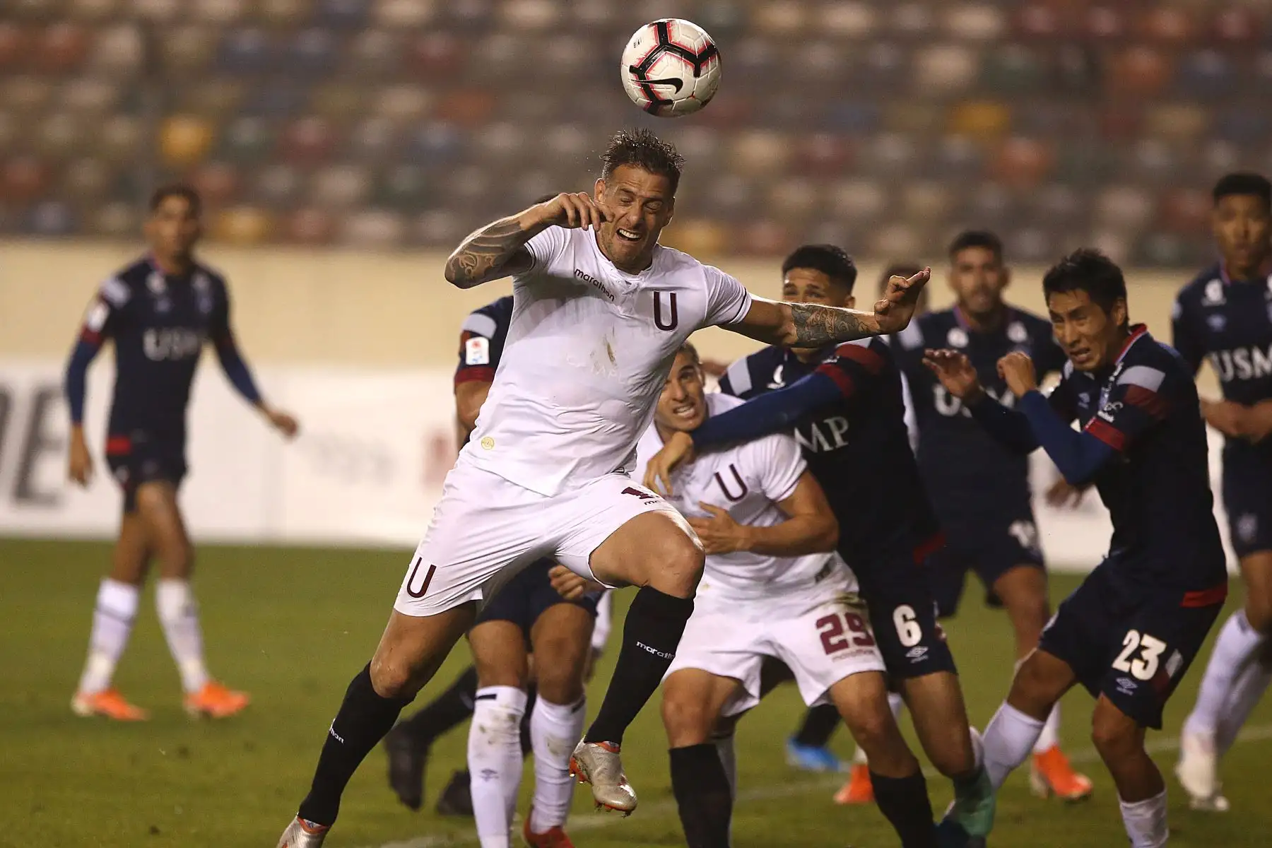 Germán Denis de Universitario vs. San Martín, empatan 0-0 en el estadio Monumental de Ate.Foto:ANDINA/ Vidal Tarqui