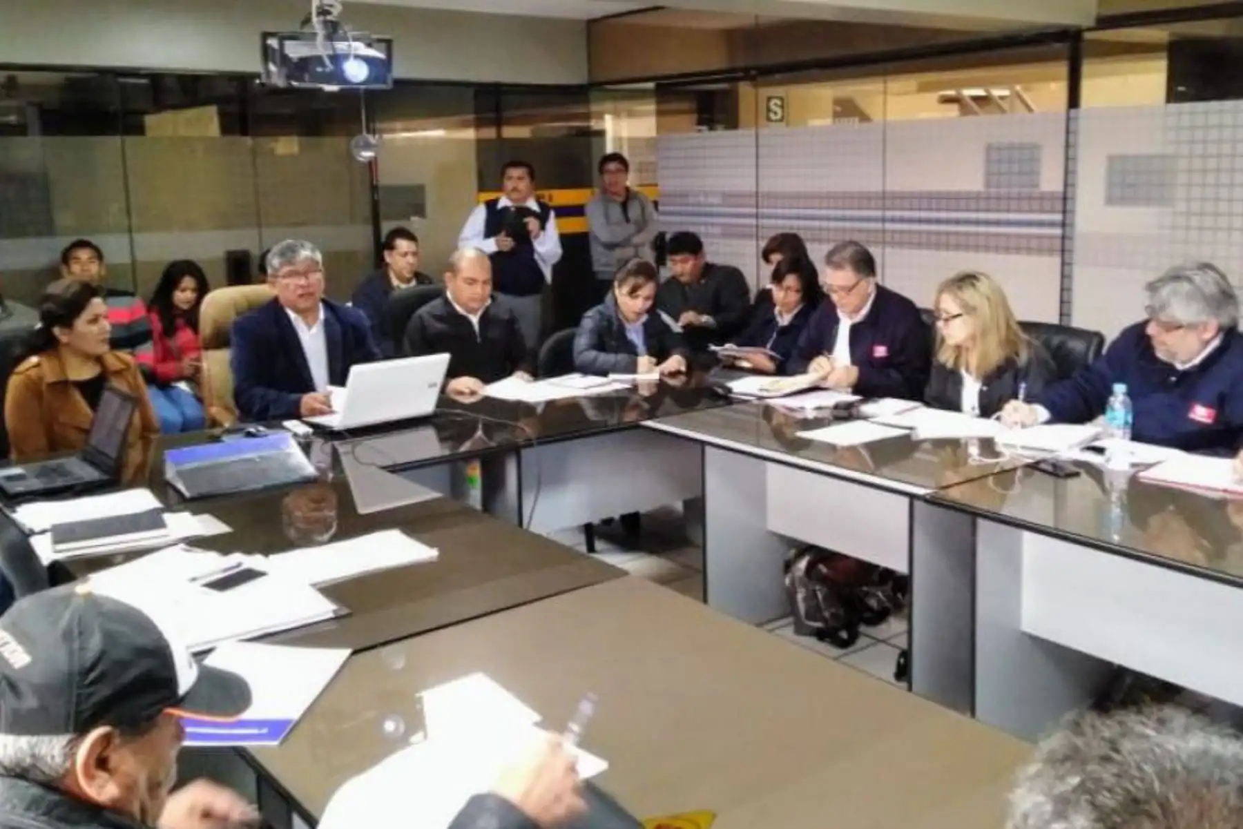 Como parte de los compromisos asumidos por Petroperú en la Mesa de Diálogo en Ilo, Petroperú anunció el próximo inicio de las obras de pavimentación de la avenida Argentina en esa ciudad.