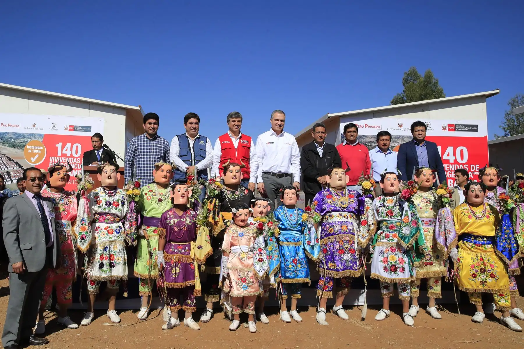 Presidente del Consejo de Ministros, Salvador del Solar y el Ministro de Vivienda, Miguel Estrada, entregaron 140 viviendas de emergencia a damnificados del sector de Pampa Grande, Cajabamba- Cajamarca.
Foto: ANDINA/Juan Carlos Guzmán