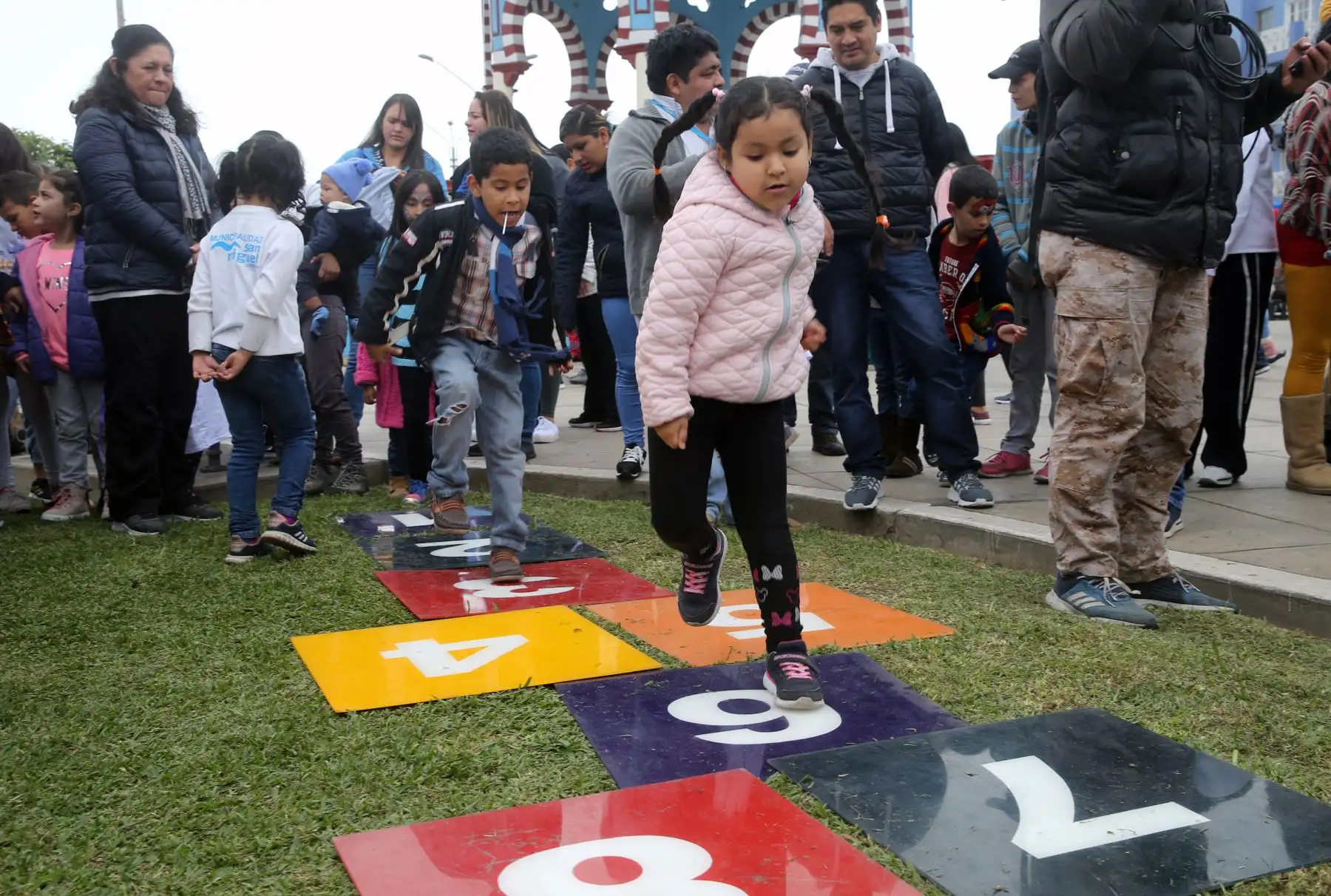En Lima Metropolitana, el 100 % de los distritos vienen implementando la estrategia Ponte en Modo Niñez. Foto: ANDINA/Norman Córdova