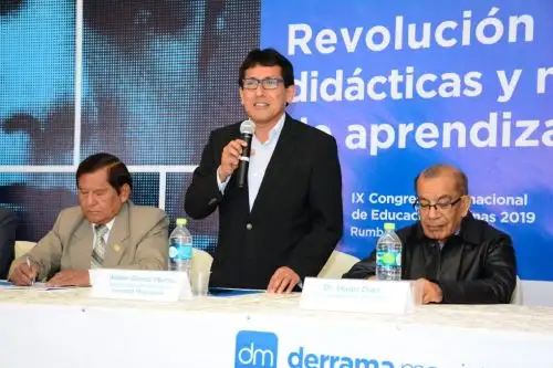 Capacitan y ofrecen experiencias exitosas de enseñanza a profesores a nivel nacional Foto: Difusión