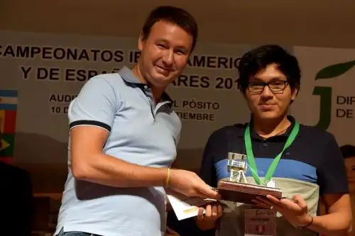 Jorge Cori ganó este fin de semana el Iberoamericano de Linares. Foto: Facebook/FEDA
