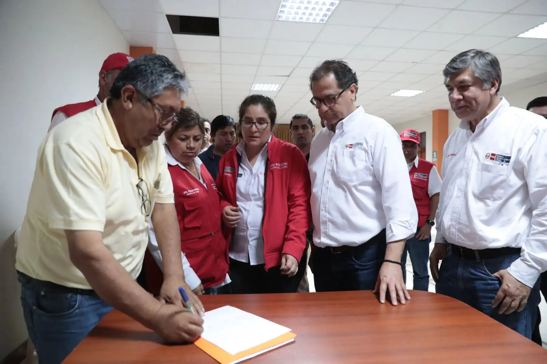 Ministros y comunidad de Tumilaca lograron avances en la mesa de diálogo. ANDINA/Difusión