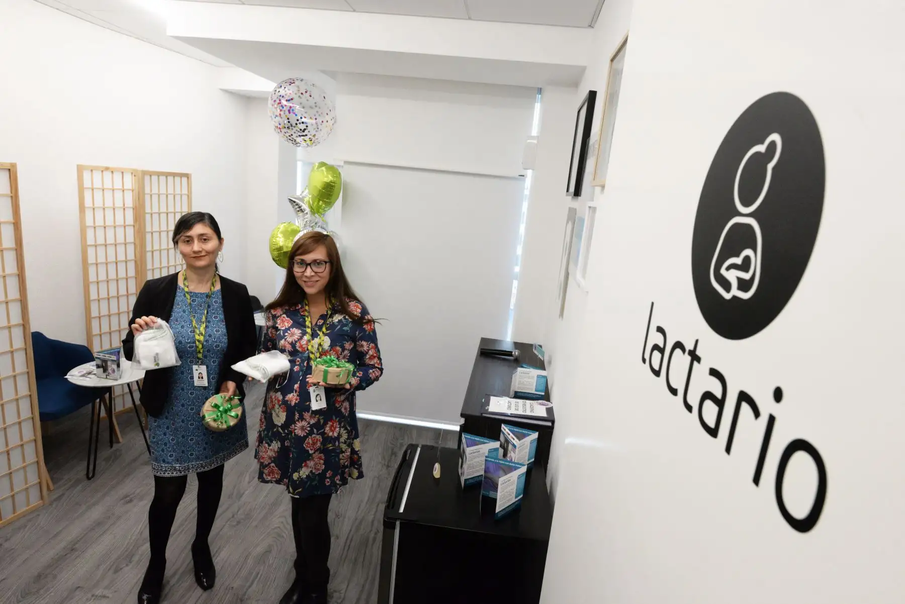La titular del MIMP Gloria Montenegro inaugura el nuevo lactario institucional en Falabella que dispone contar con un espacio de lactancia materno para las trabajadoras en la jornada laboral.
Foto: MIMP