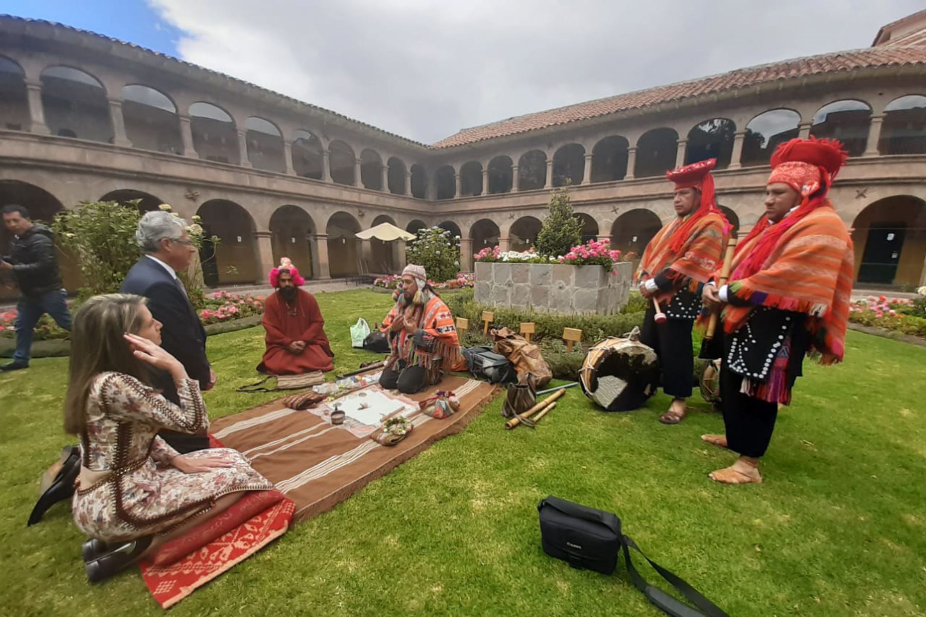 Turistas estadounidenses se casan al estilo ancestral andino en Cusco. ANDINA/Difusión