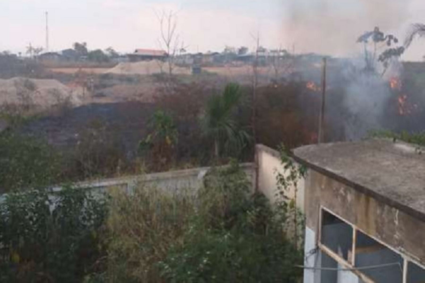 El incendio forestal que se registró en el centro poblado Iberia del distrito del mismo nombre, en la provincia de Tahuamanu, región Madre de Dios, dañó dos hectáreas de cobertura natural, informó el Instituto Nacional de Defensa Civil (Indeci).