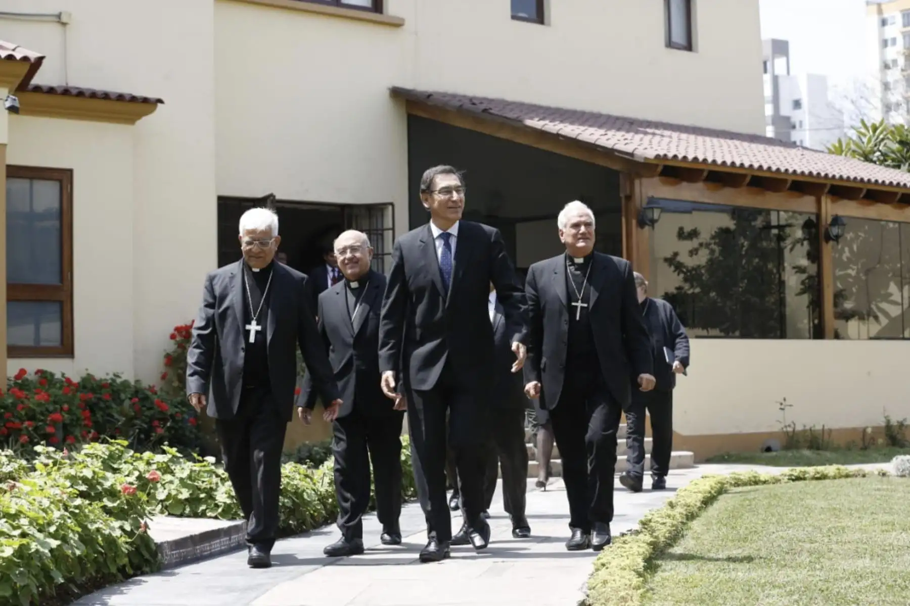 El Presidente de la República, Martín Vizcarra, dialoga con obispos de distintos puntos del país que participan en la 114 Asamblea Plenaria de la Conferencia Episcopal Peruana.Foto.ANDINA/Prensa Presidencia