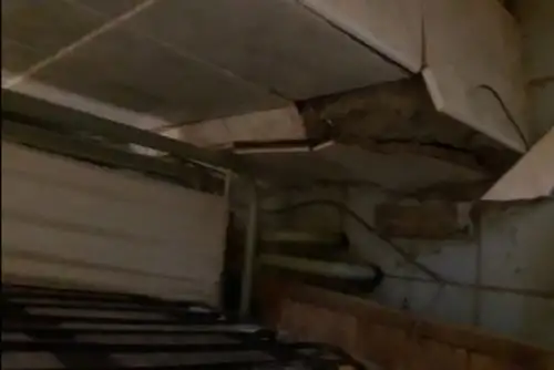 El sismo de magnitud 3.6 registrado esta mañana al suroeste de la provincia cusqueña de Calca, provocó el colapso de un centro de salud y dos aulas de una institución educativa, según reportó el Instituto Nacional de Defensa Civil Desconcentrado.