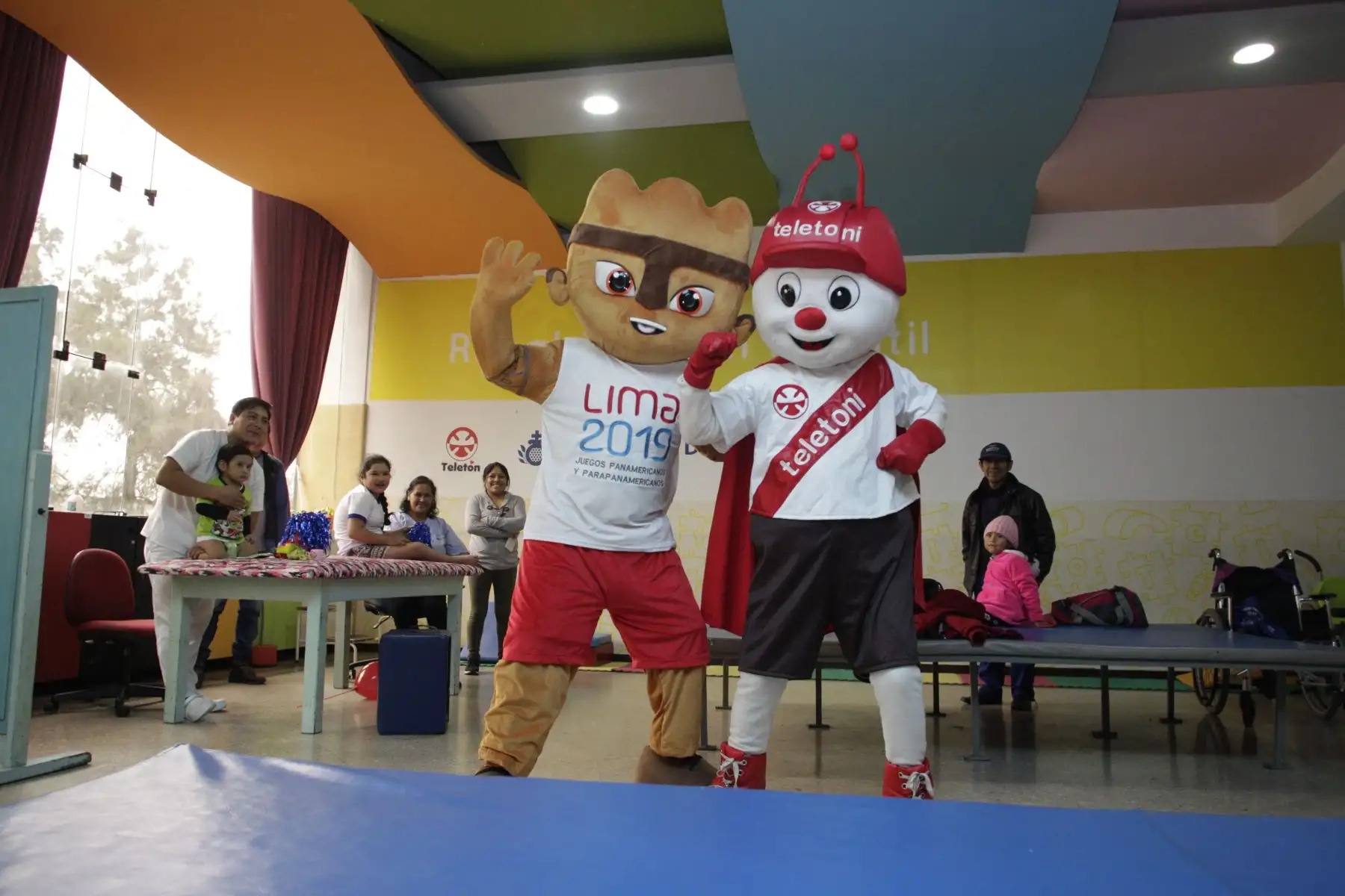 Milco la mascota oficial de los Juegos Parapanamericanos Lima 2019, visito a los niños del Hospital  San Juan de Dios. Foto:ANDINA/ LIMA 2019