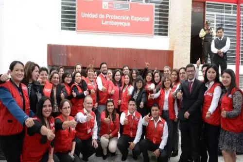 A fin de brindar atención a las niñas, niños y adolescentes sin cuidados parentales o en riesgo de perderlos, la ministra de la Mujer y Poblaciones Vulnerables, Gloria Montenegro, inauguró la Unidad de Protección Especial (UPE) ubicada en la provincia de Chiclayo, en la región Lambayeque.