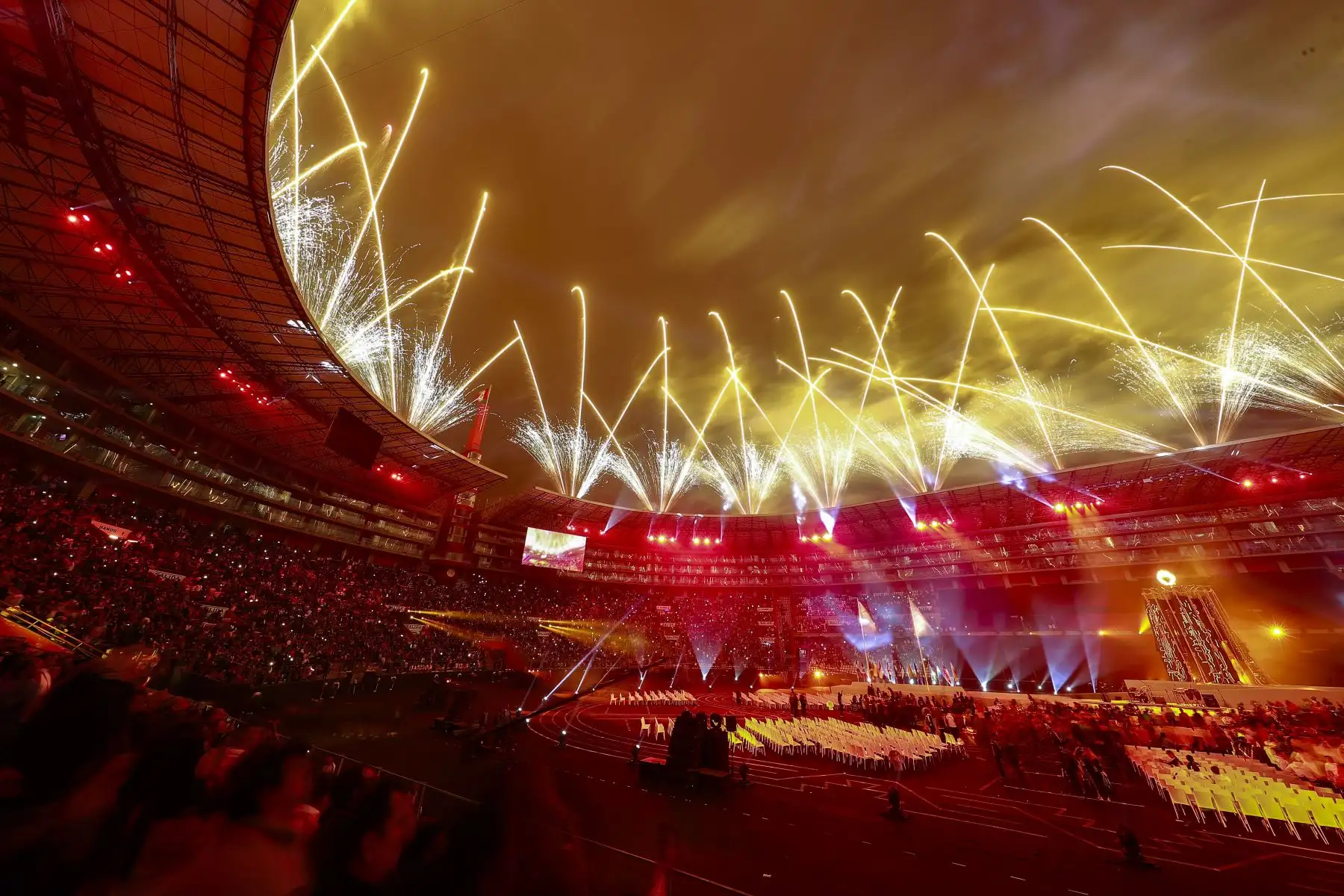 Desfile de las delegaciones de paradeportistas de las Américas hicieron su paso por el escenario principal. En total, 1,800 atletas de 30 países competirán en 17 paradeportes. Foto: ANDINA/ LIMA 2019