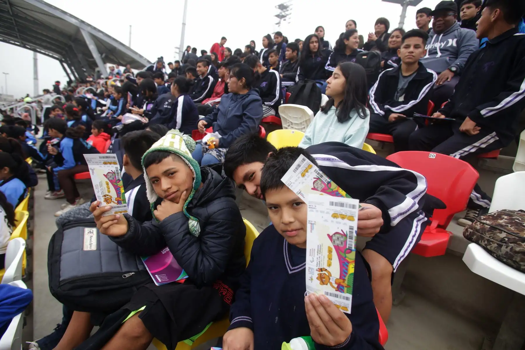 Institución Educativa Nazareno asistió el partido de Futbol 7 entre Perú vs. Brasil en Villa Maria del Triunfo.
Foto: ANDINA/ Lima 2019