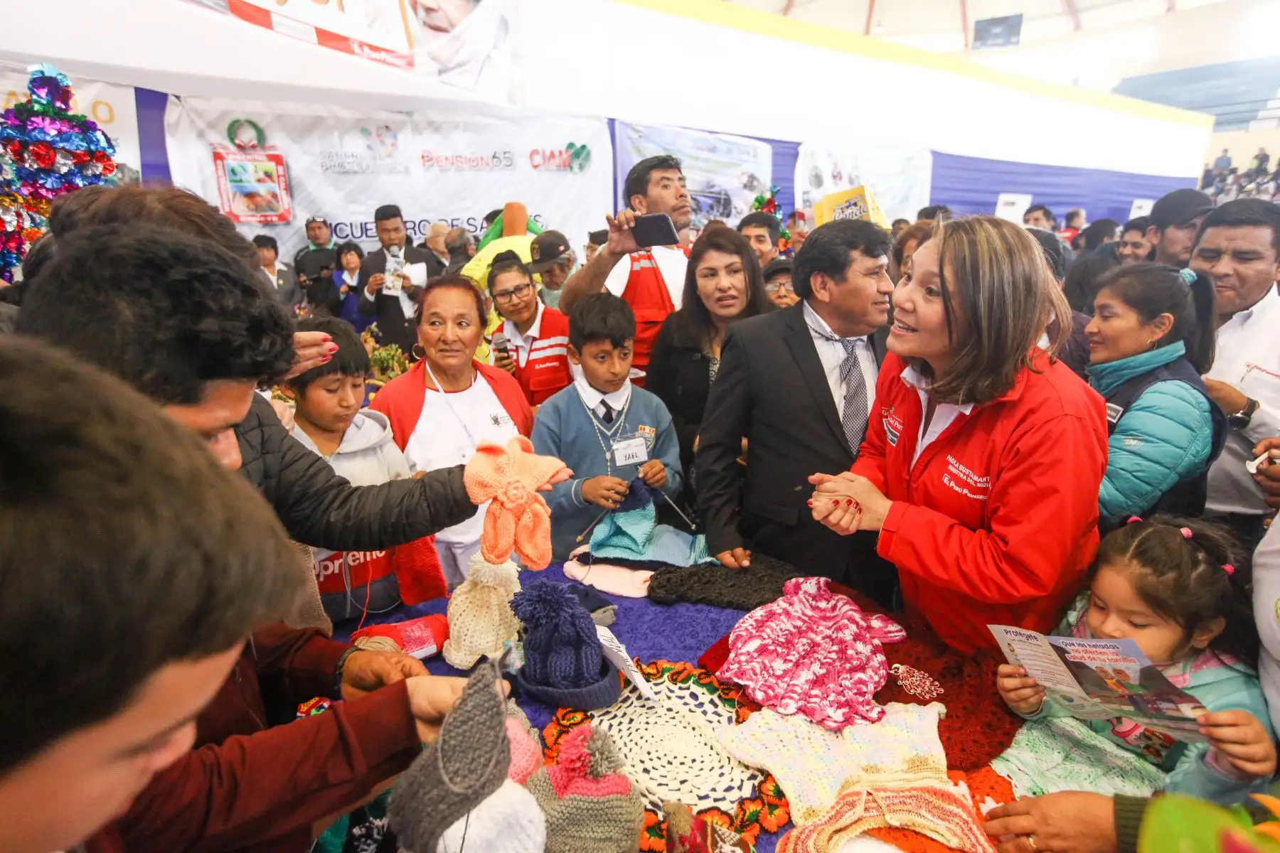 Ministra Paola Bustamante participó en el Tercer Encuentro Provincial de Saberes Productivos de Pensión 65, en la provincia de Cañete.Foto:ANDINA/ MIDIS Ministra Paola Bustamante participó en el Tercer Encuentro Provincial de Saberes Productivos de Pensión 65, en la provincia de Cañete.Foto:ANDINA/ MIDIS