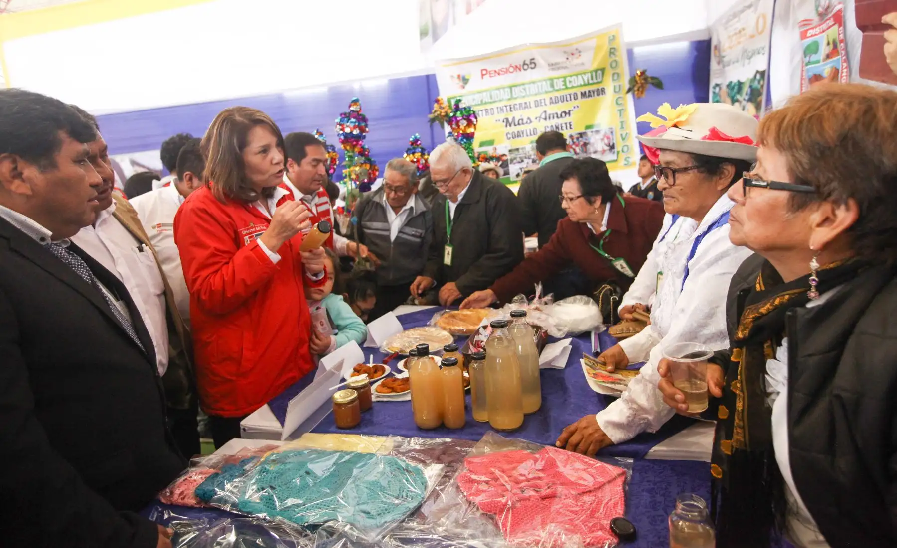 Ministra Paola Bustamante participó en el Tercer Encuentro Provincial de Saberes Productivos de Pensión 65, en la provincia de Cañete.Foto:ANDINA/ MIDIS Ministra Paola Bustamante participó en el Tercer Encuentro Provincial de Saberes Productivos de Pensión 65, en la provincia de Cañete.Foto:ANDINA/ MIDIS