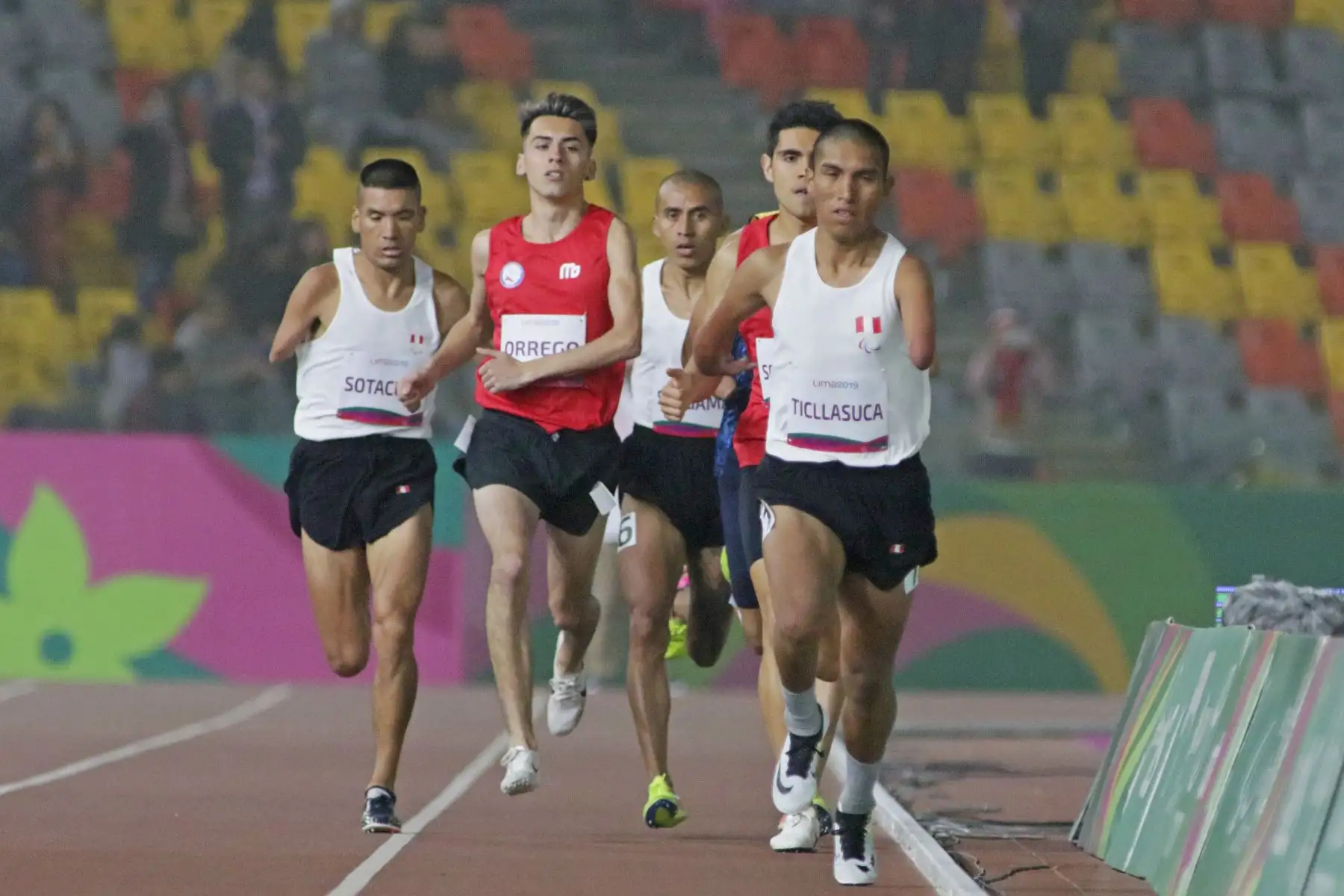 El peruano Efraín Sotacuro sube al podio en los 1500 metros planos, en los Juegos Paramericanos Lima 2019.Foto:ANDINA/LIMA 2019