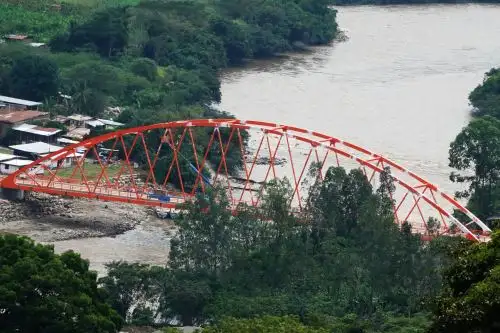 Obras en el puente Chinchipe, en Cajamarca, registra avance del 90 %.