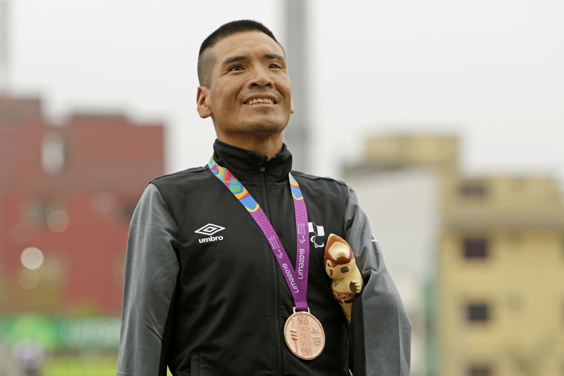 El peruano Efraín Sotacuro sube al podio en los 1500 metros planos, en los Juegos Paramericanos Lima 2019. Foto: ANDINA/LIMA 2019