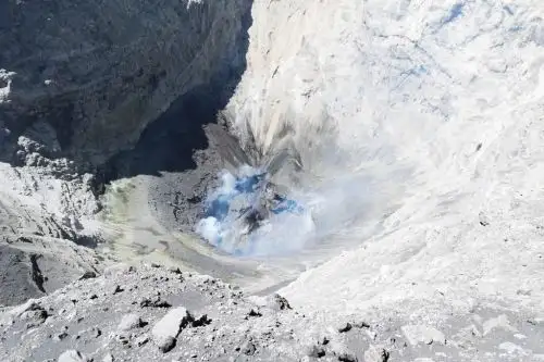 Brigada de especialistas del Ingemmet ascendió hasta el cráter del volcán Ubinas, ubicado en la región Moquegua. Foto: ANDINA/Ingemmet