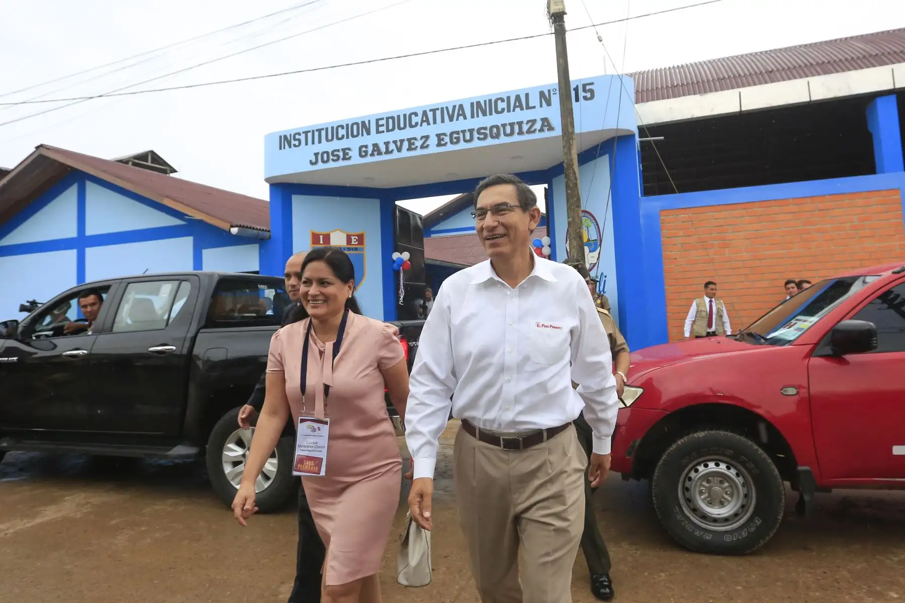 Presidente Vizcarra y ministra de Educación, Flor Pablo visitan la institución educativa Jose Galvez en Pucallpa.  Foto: ANDINA/Prensa Presidencia