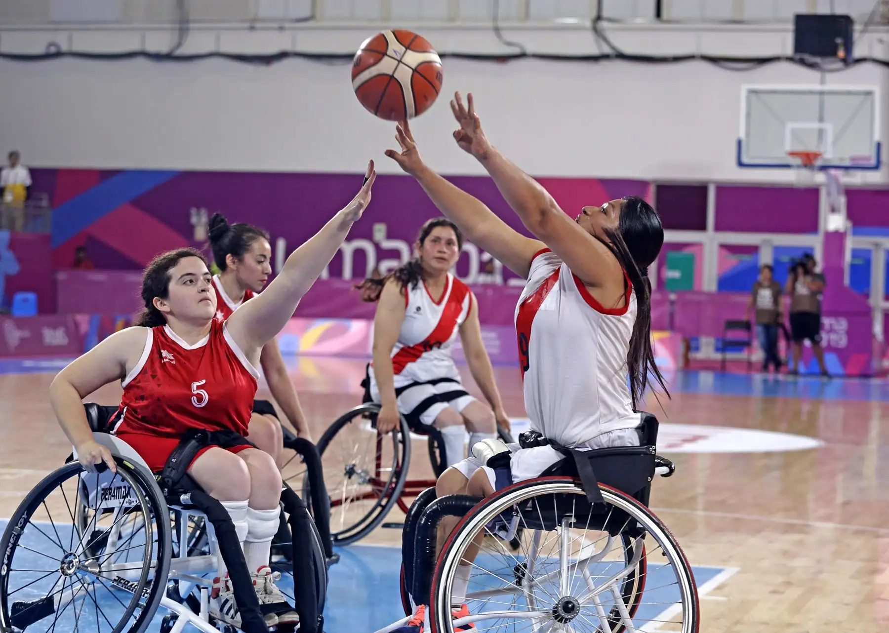 Perú luchó hasta el final contra Chile en Baloncesto de silla sentado femenino. Foto: ANDINA/ Lima 2019