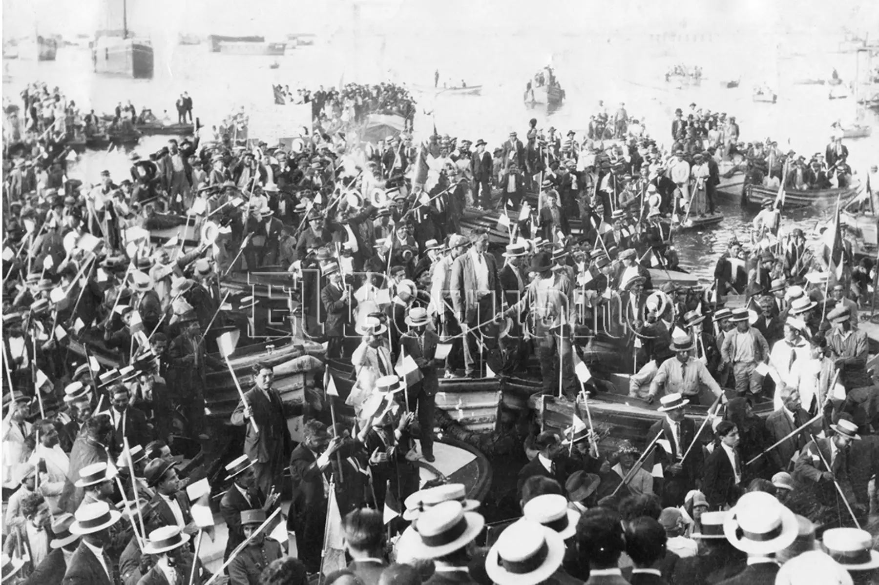 Retorno de la delegación nacional del plebiscito de Tacna y Arica. (Callao, 1926). Foto: Archivo Histórico