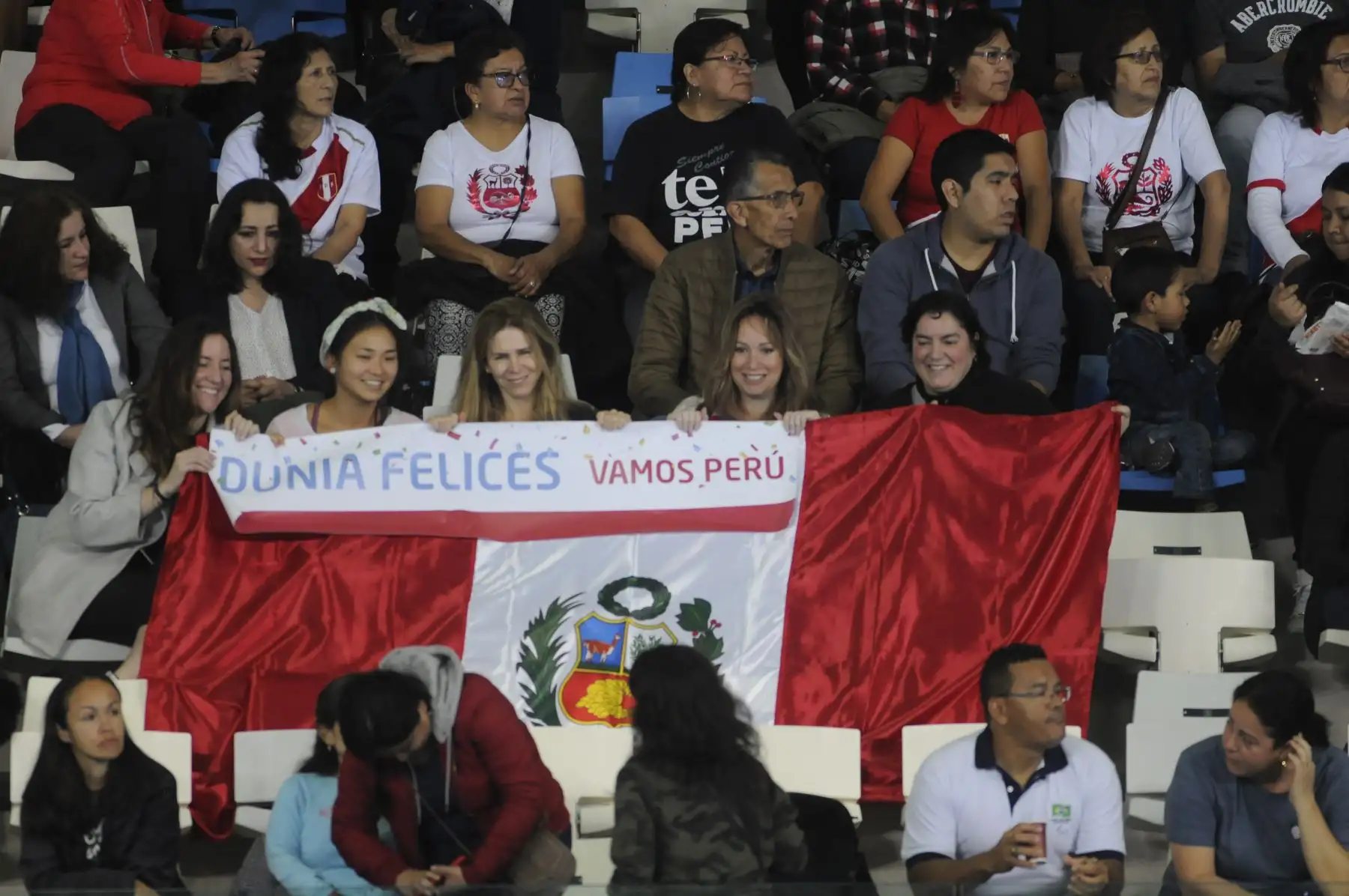 Dunia Felices clasificó en Natación de los Parapanamericanos con asistencia de diferentes colegios de Lima. Foto: ANDINA/ Lima 2019