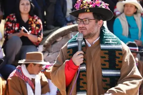 El ministro de Comercio Exterior y Turismo, Edgar Vásquez, anunció que se está trabajando con los gobiernos regionales de Ica y Huancavelica para establecer un circuito turístico que recorra ambas regiones y con ello poner en valor sus atractivos.